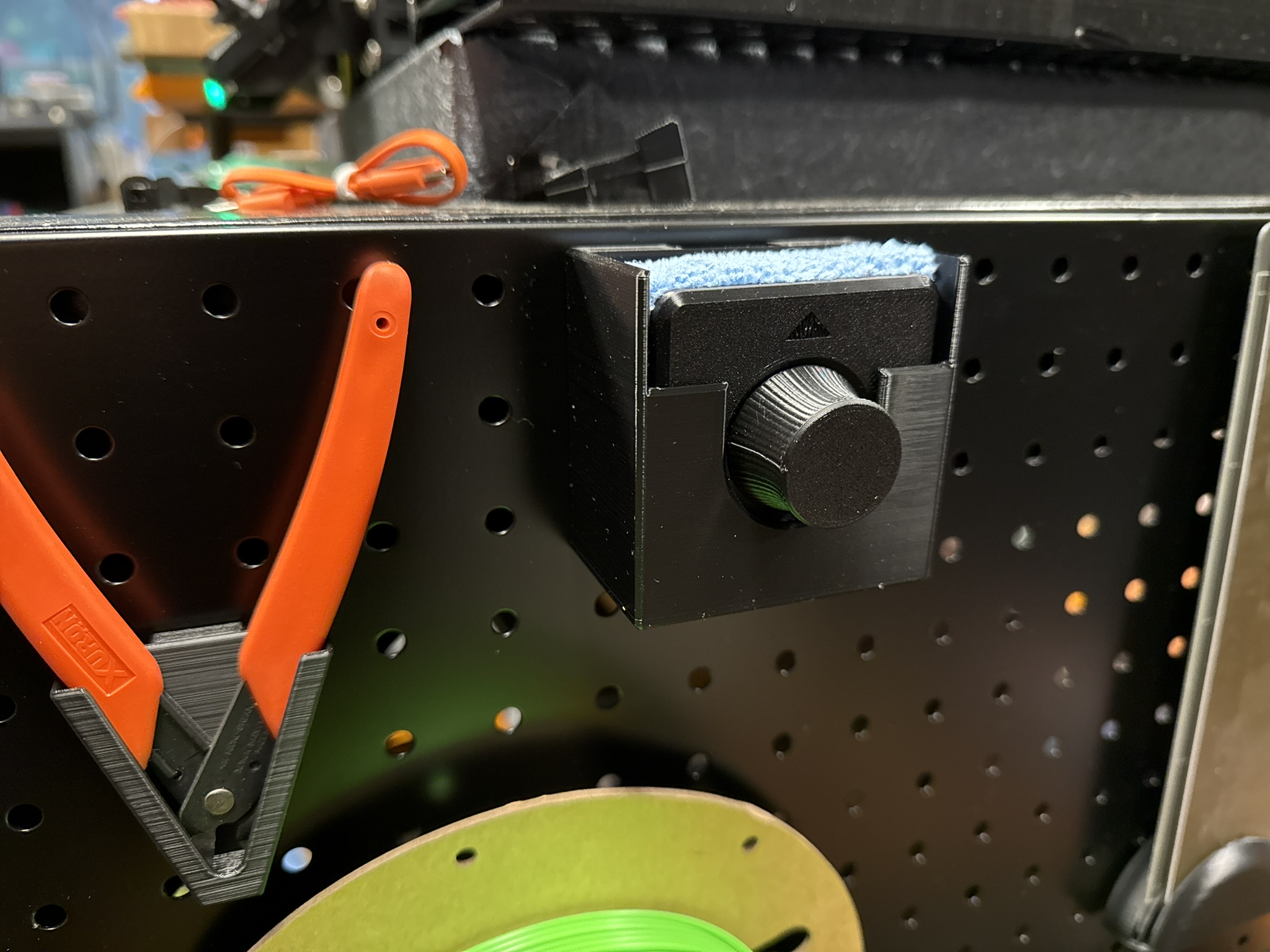 Peglock pegboard mount for bed plate cleaner 3D model thumbnail