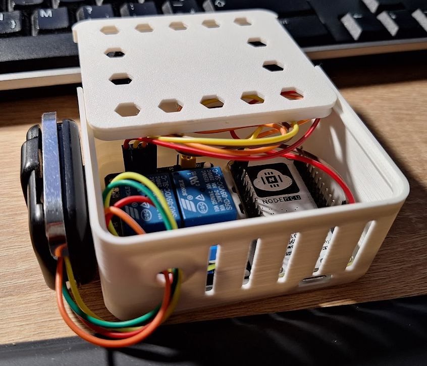 NodeMCU and double relay board case (modified) by Gábor Tolnai
