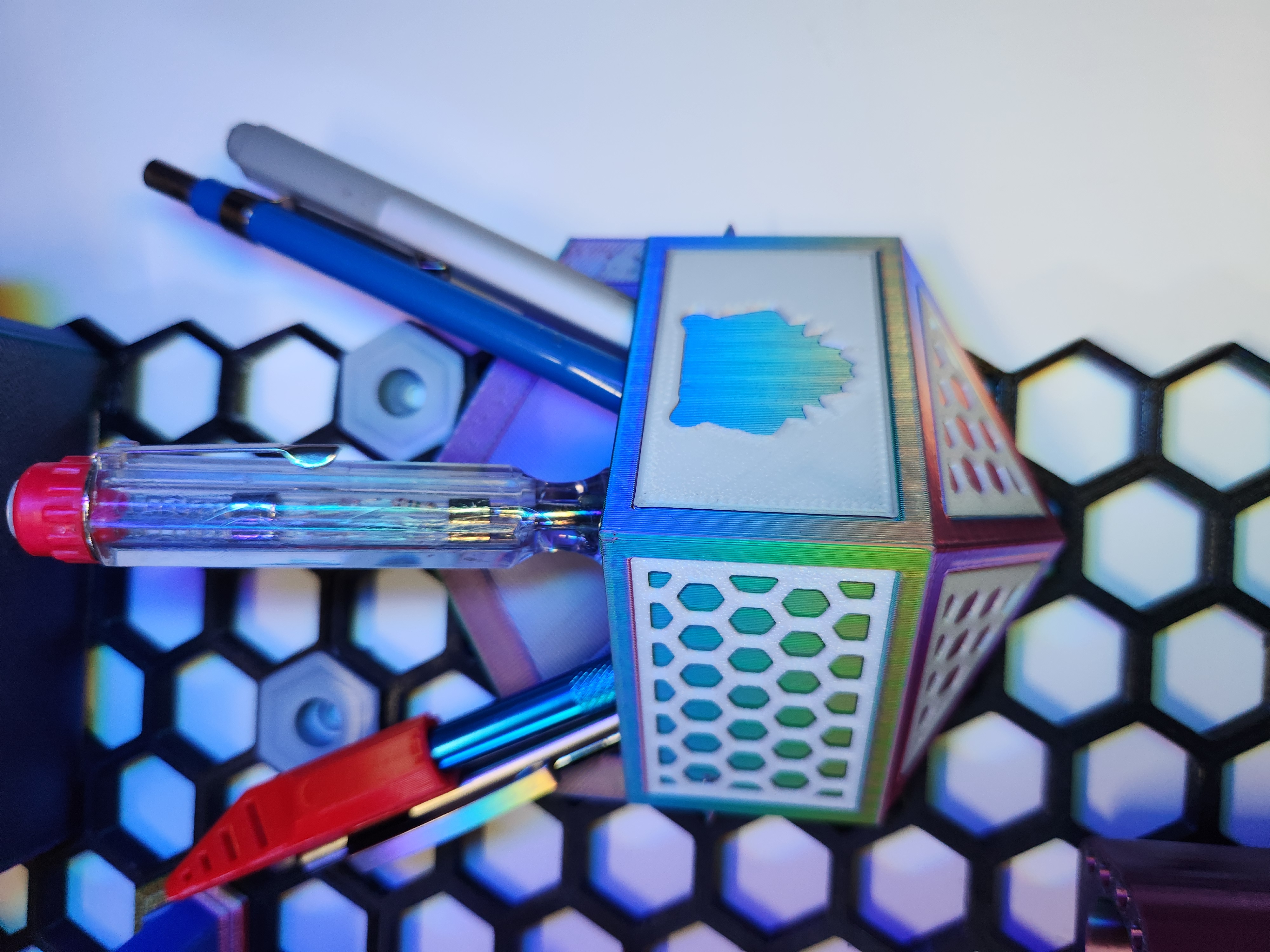 Hexagonal Container Holder works with HSW or standalone! No supports needed. Dual color single extruder