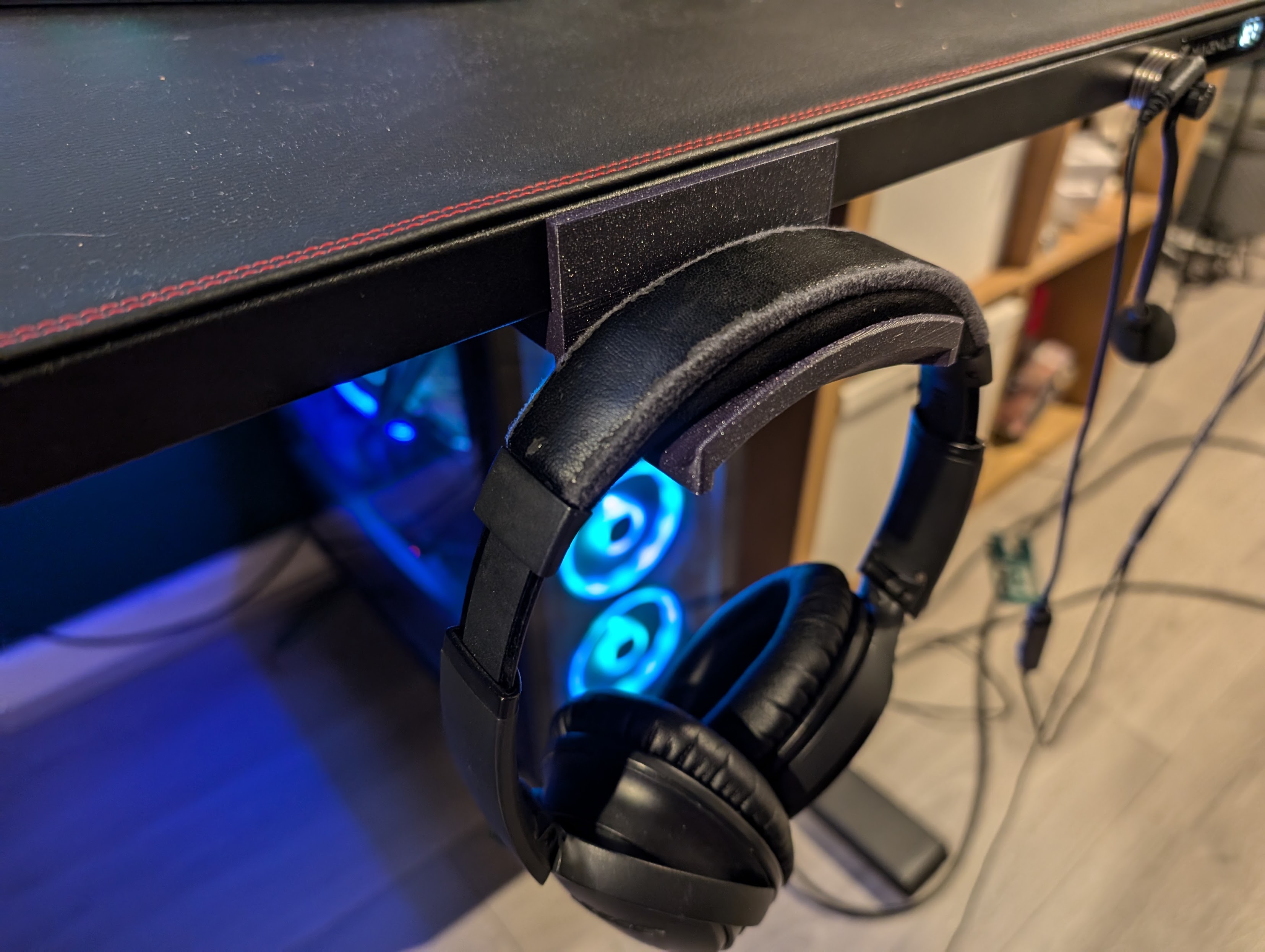 Secret Lab MAGNUS Pro magnetic headphone hook