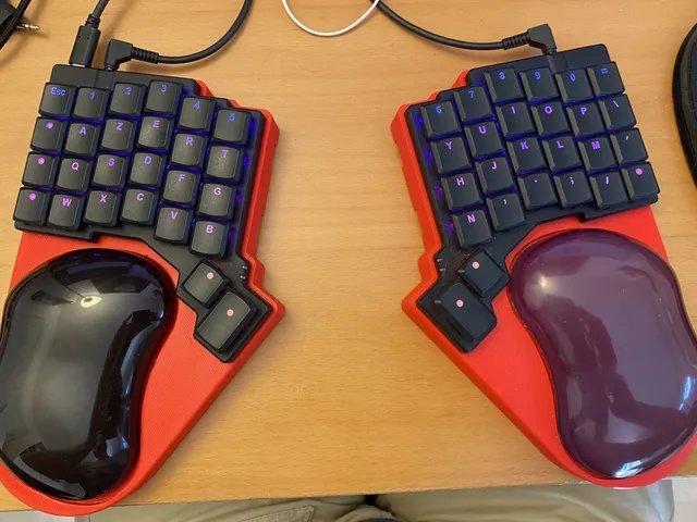 ZSA Voyager Tenting & Wrist Rest Kit