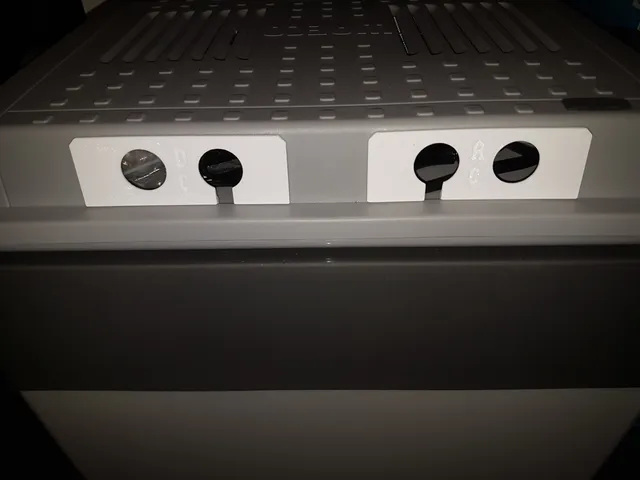Waeco SC30 power cord storage plugs