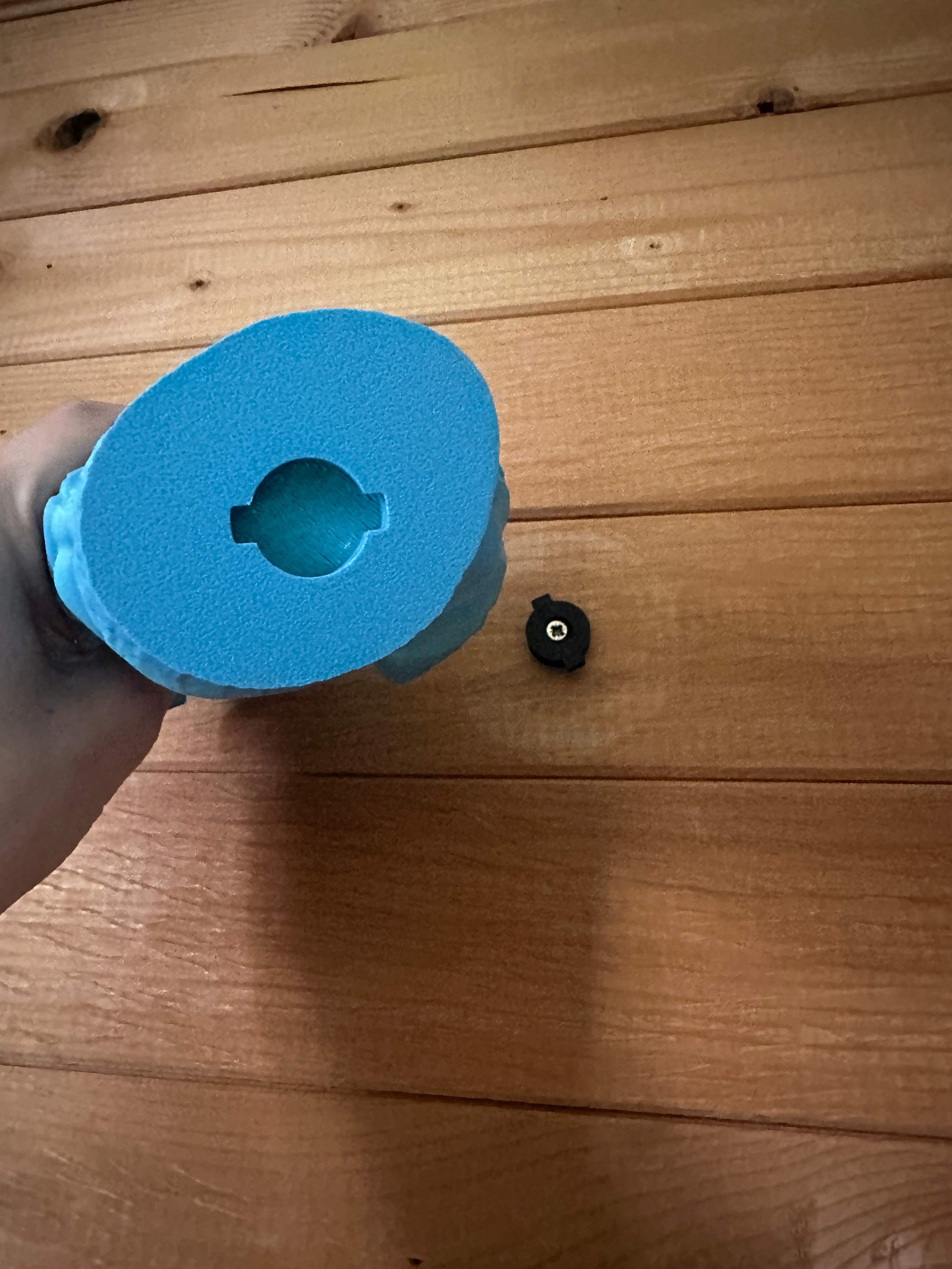 Helping Hand - Wall mountable — miniatura 2