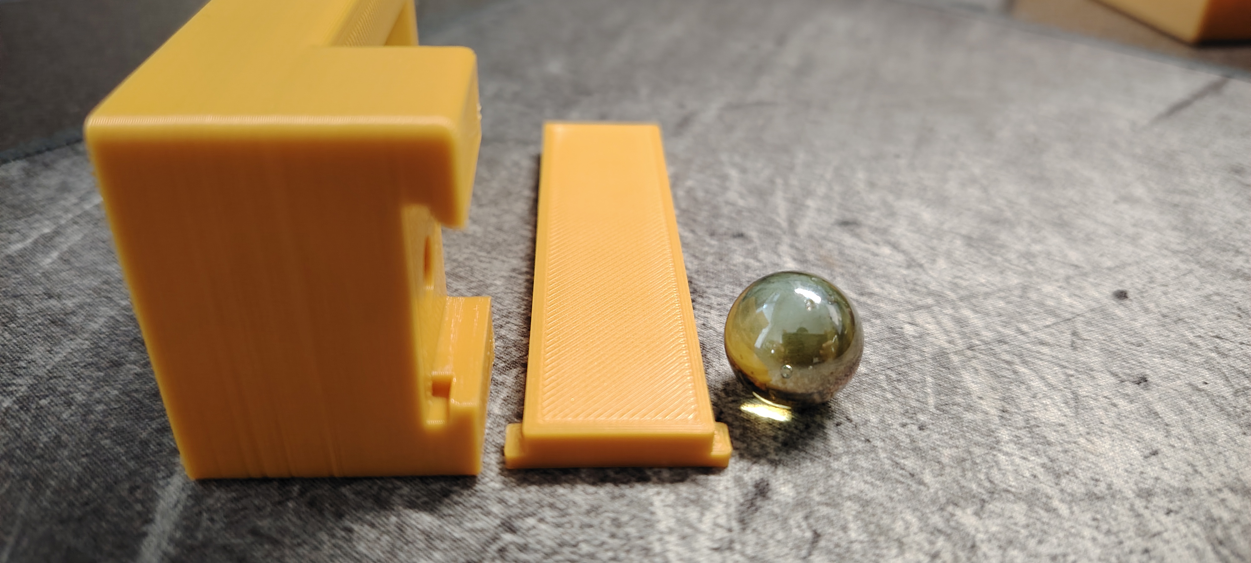 Marble Towel Holder — thumbnail 4