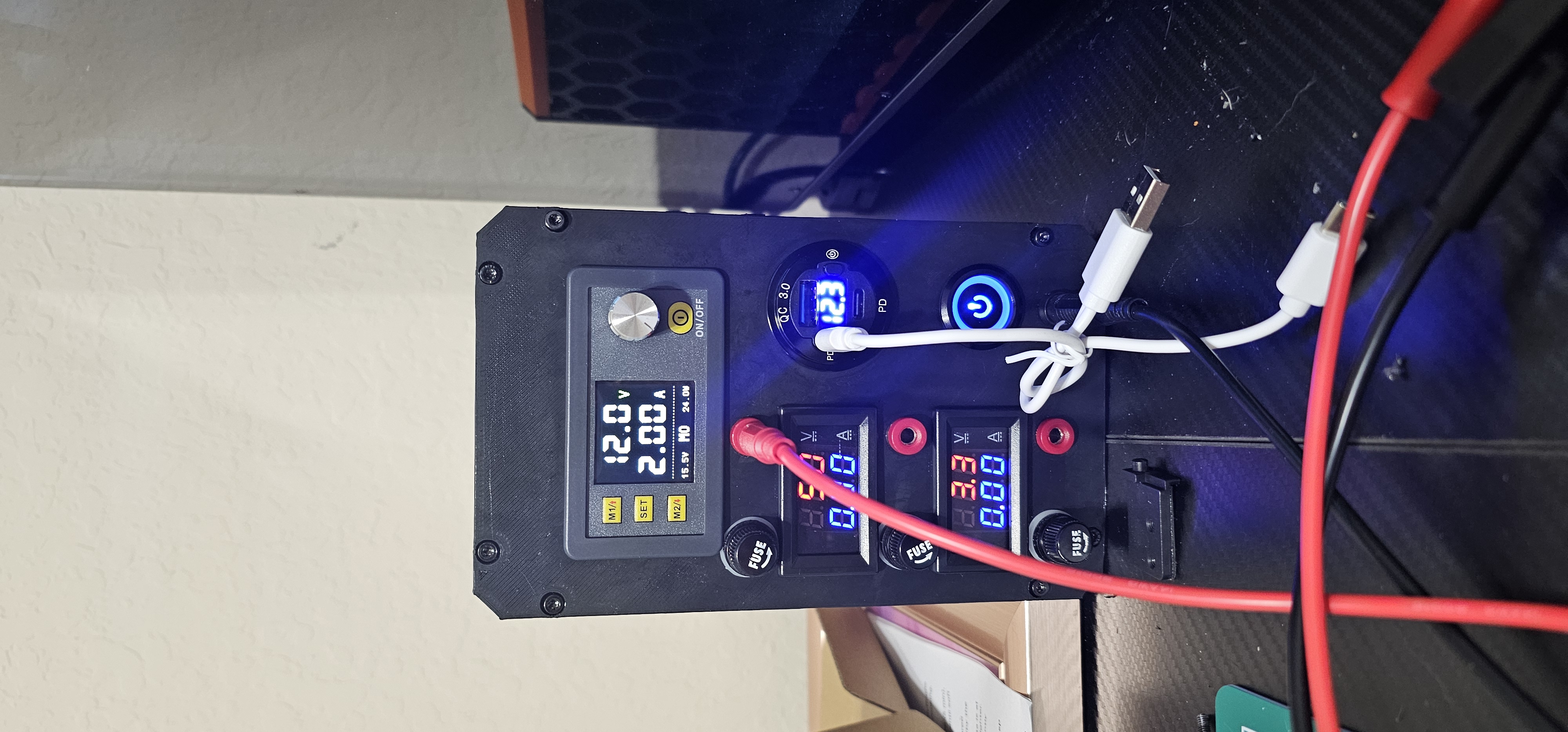 Miniatura 2 do modelo 3D Variable Voltage ATX Power Supply