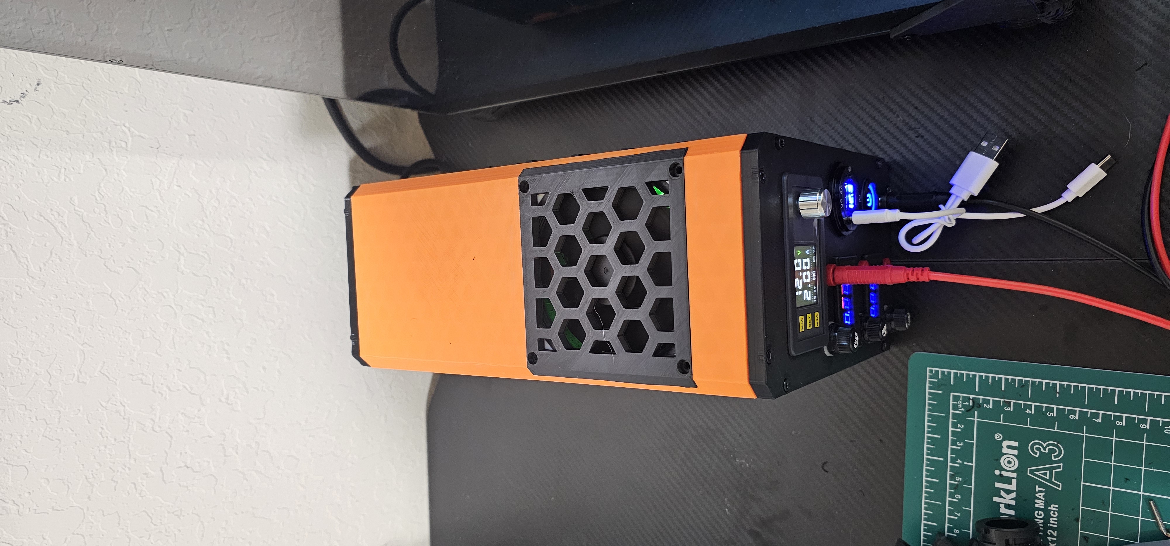 Miniatura 4 do modelo 3D Variable Voltage ATX Power Supply