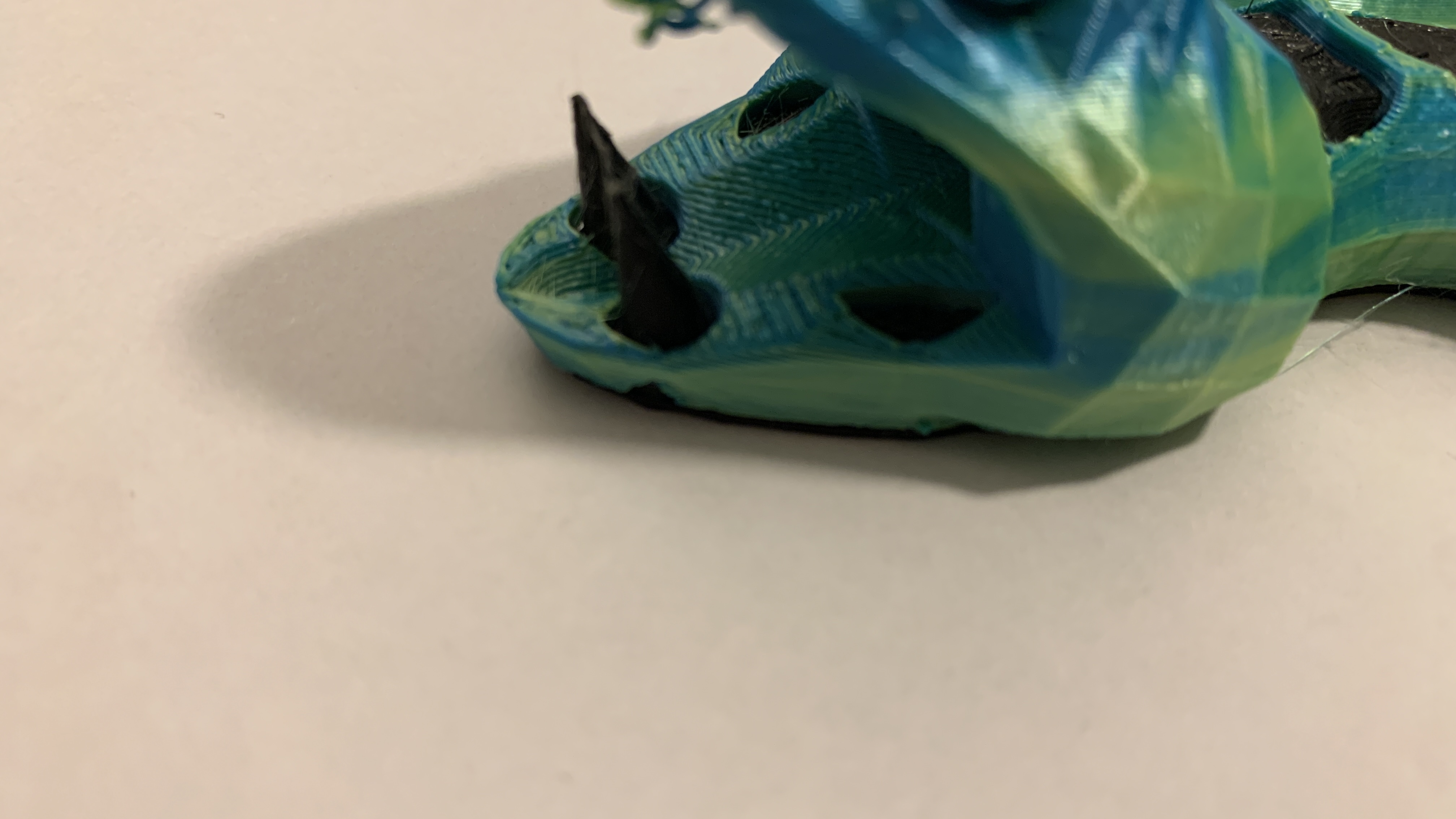 Articulated two-color snake