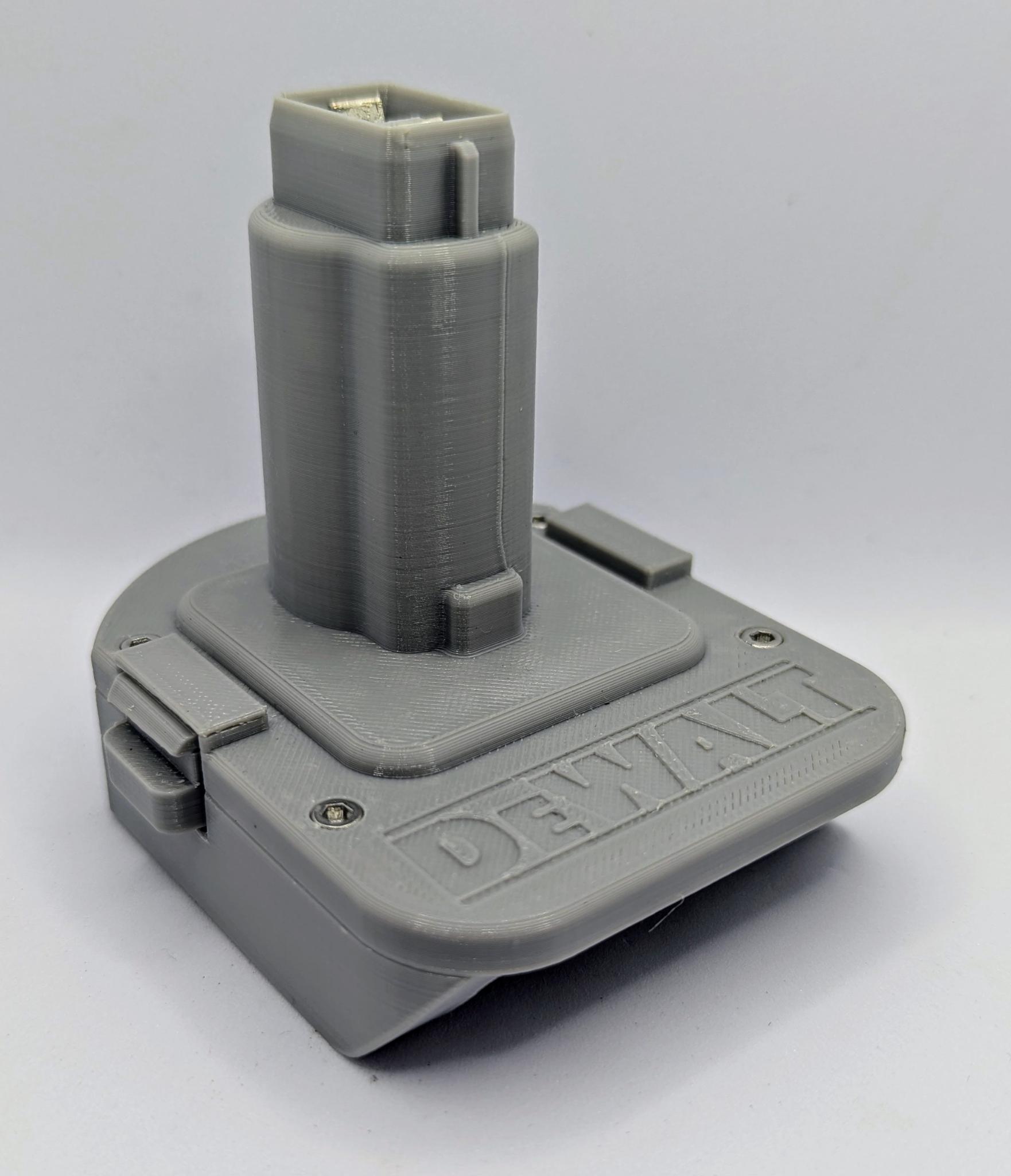 Dewalt 18V Battery to Dewalt 12V (NiMH) Skin — miniatura 2