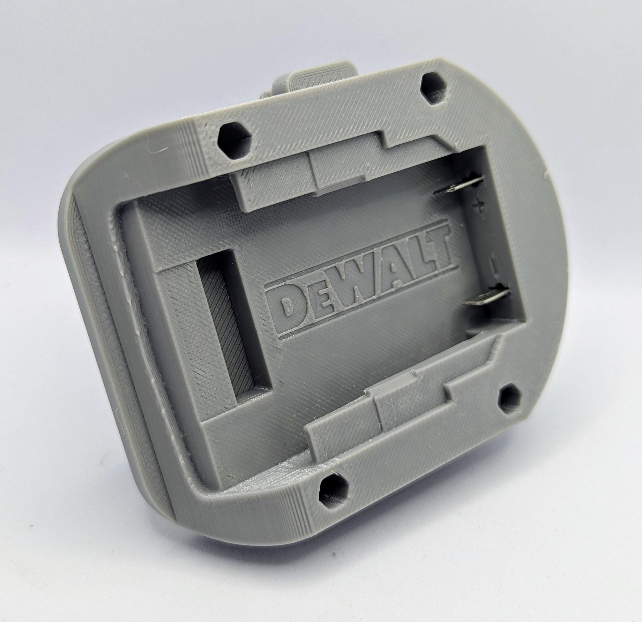 Dewalt 18V Battery to Dewalt 12V (NiMH) Skin — miniatura 3