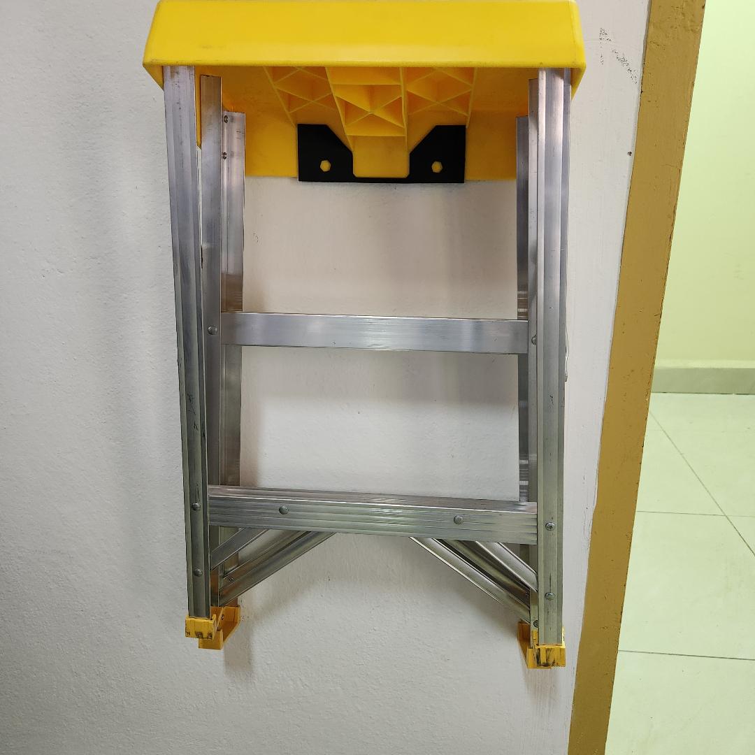 Werner step ladder bracket