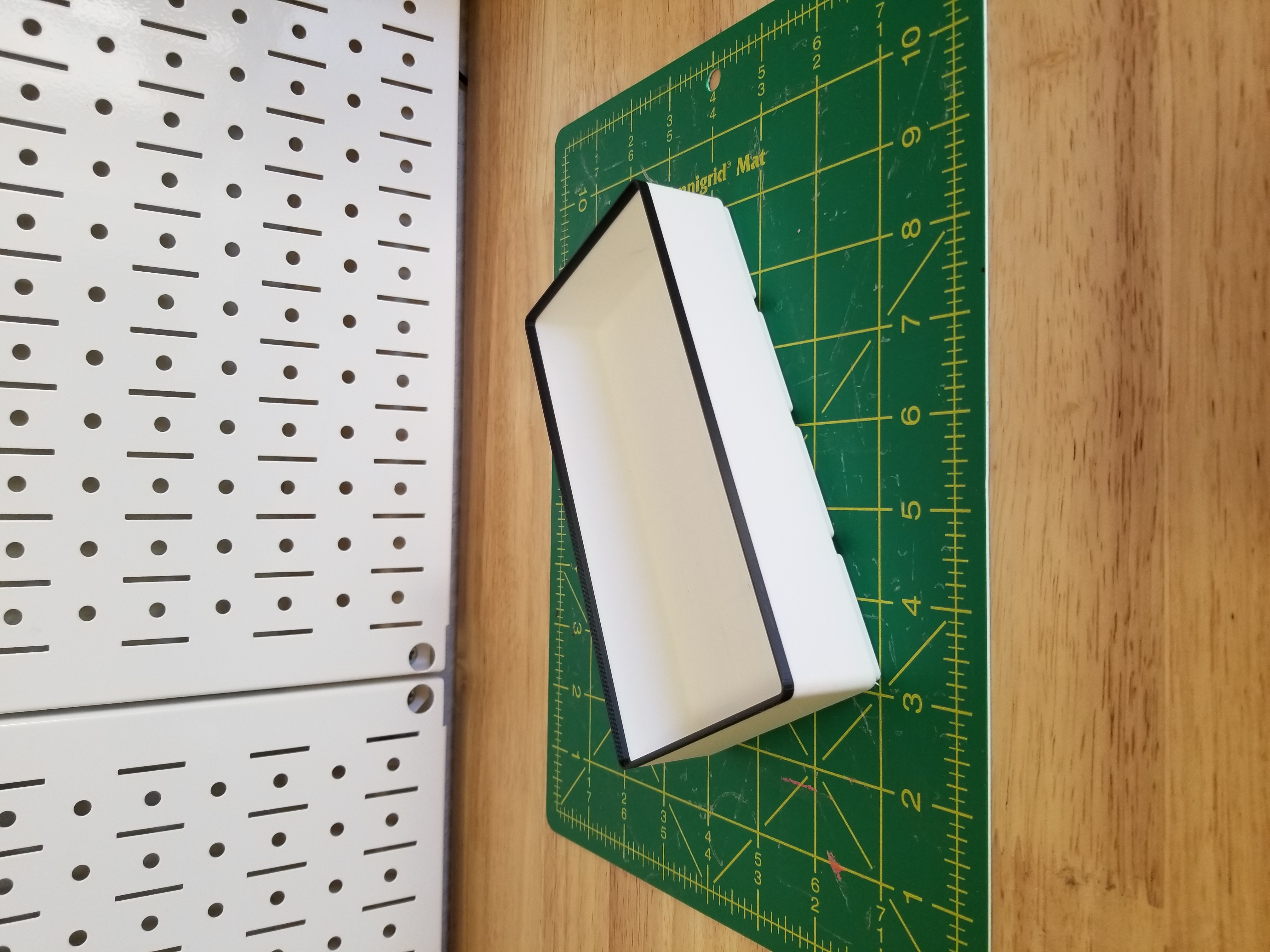 Hollow 2x4 Gridfinity Cell