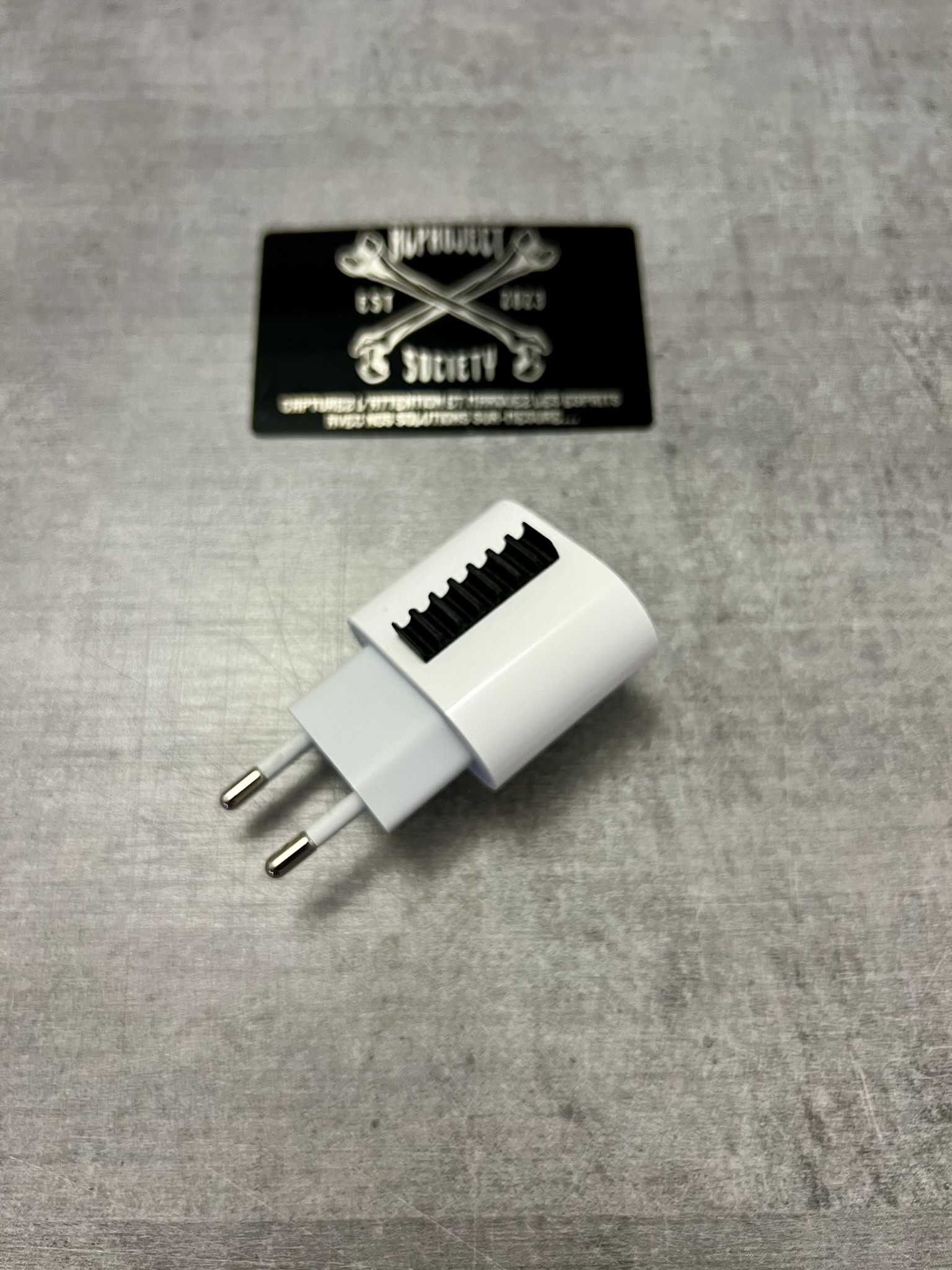 Cable wrap iphone ipad — thumbnail 3