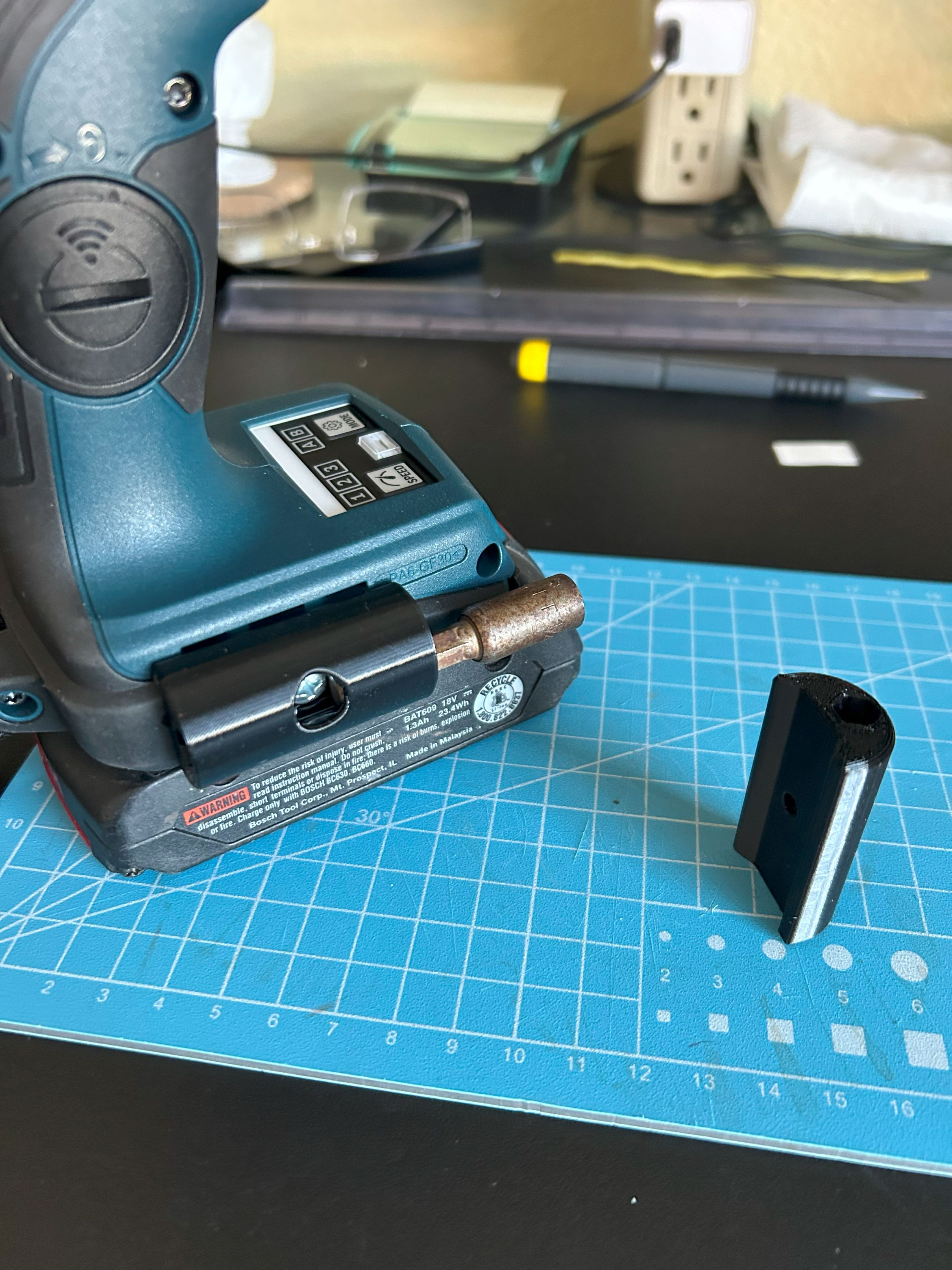 Bosch GSR-18V bit holder