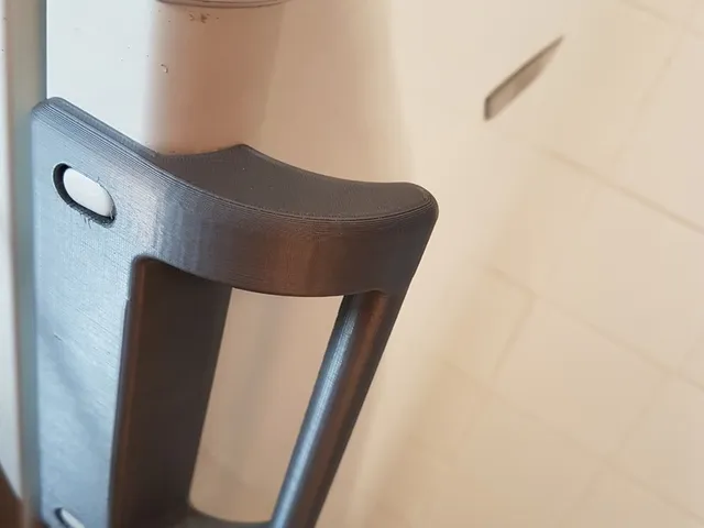 Fridge door handle