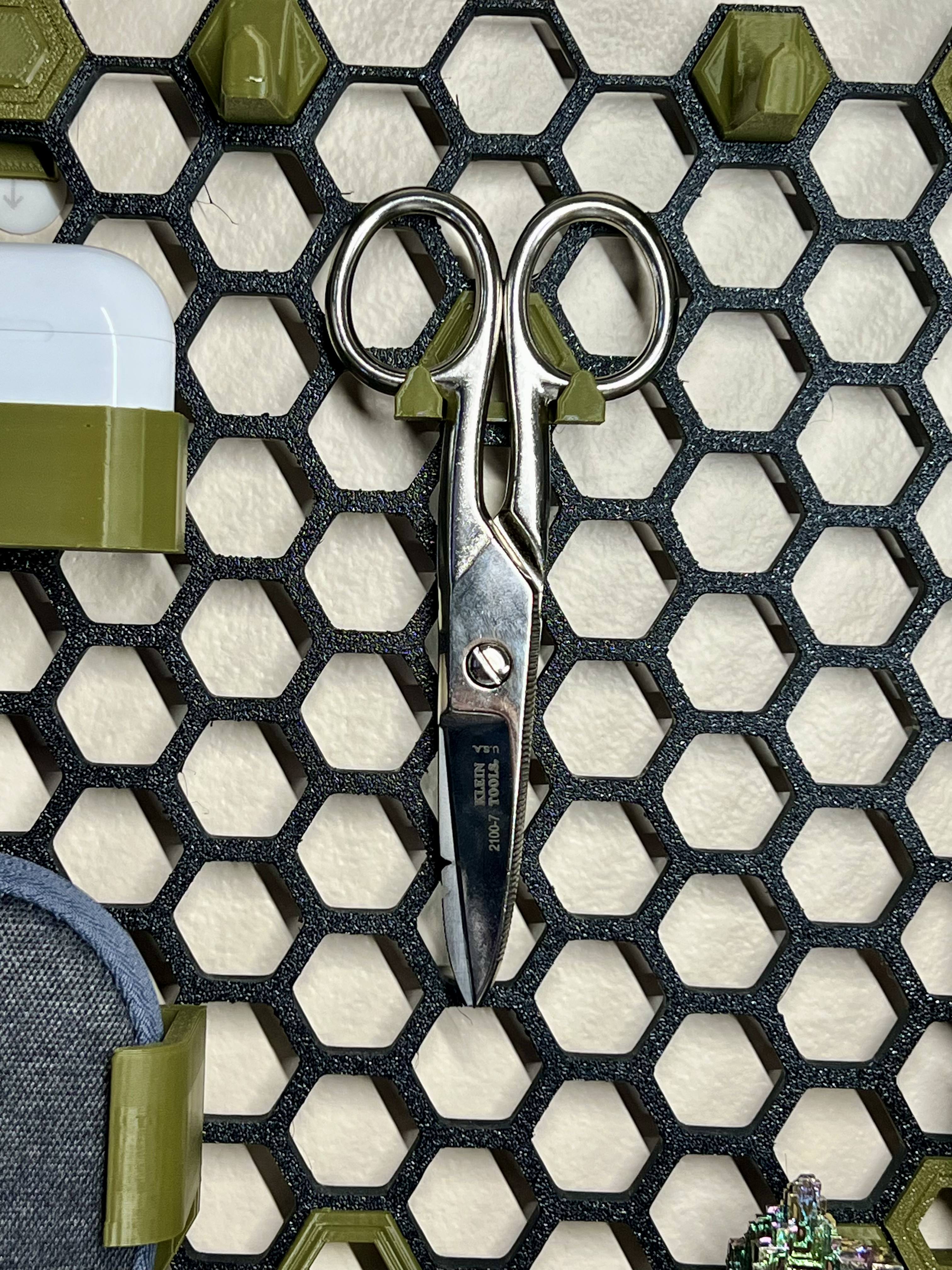 HSW - Klein Tools Electrician Scissor Mount