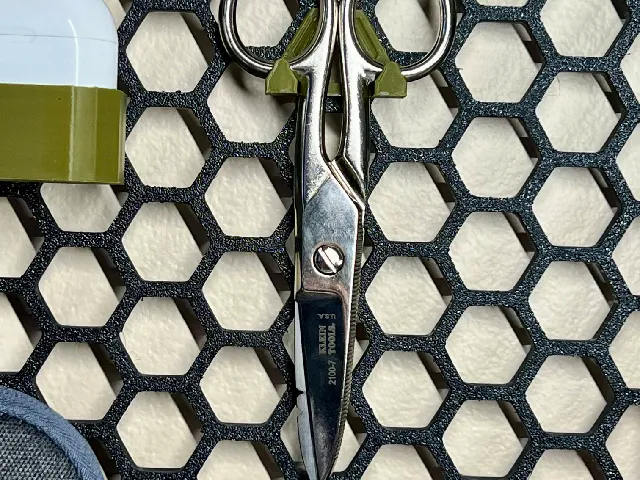 HSW - Klein Tools Electrician Scissor Mount