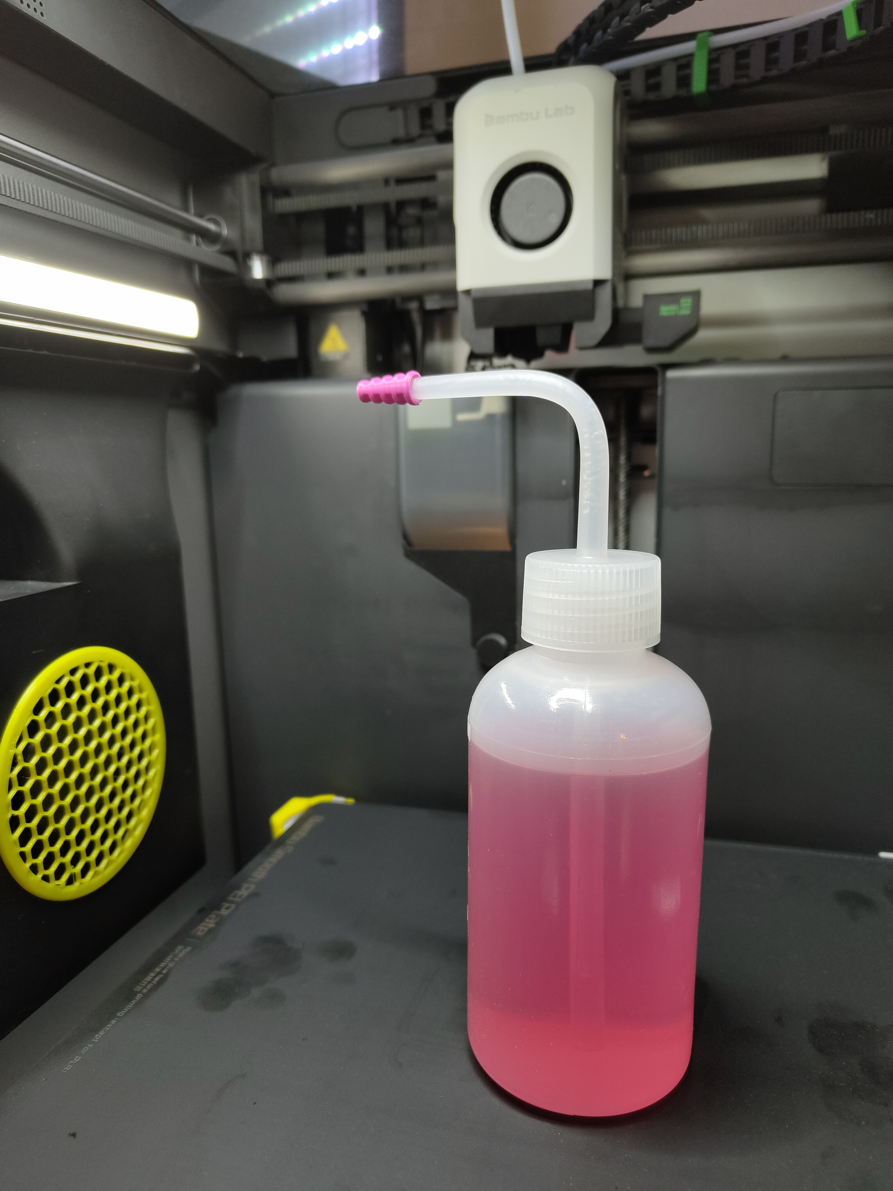 Squeeze bottle cap — thumbnail 2