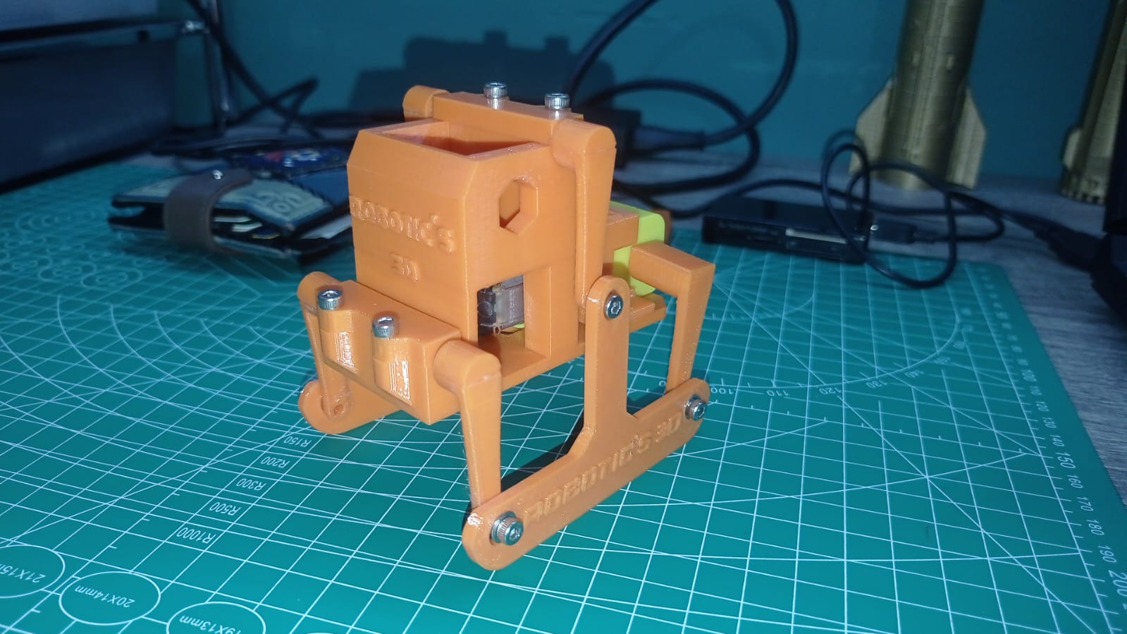 Miniatura 5 do modelo 3D mini frog robot