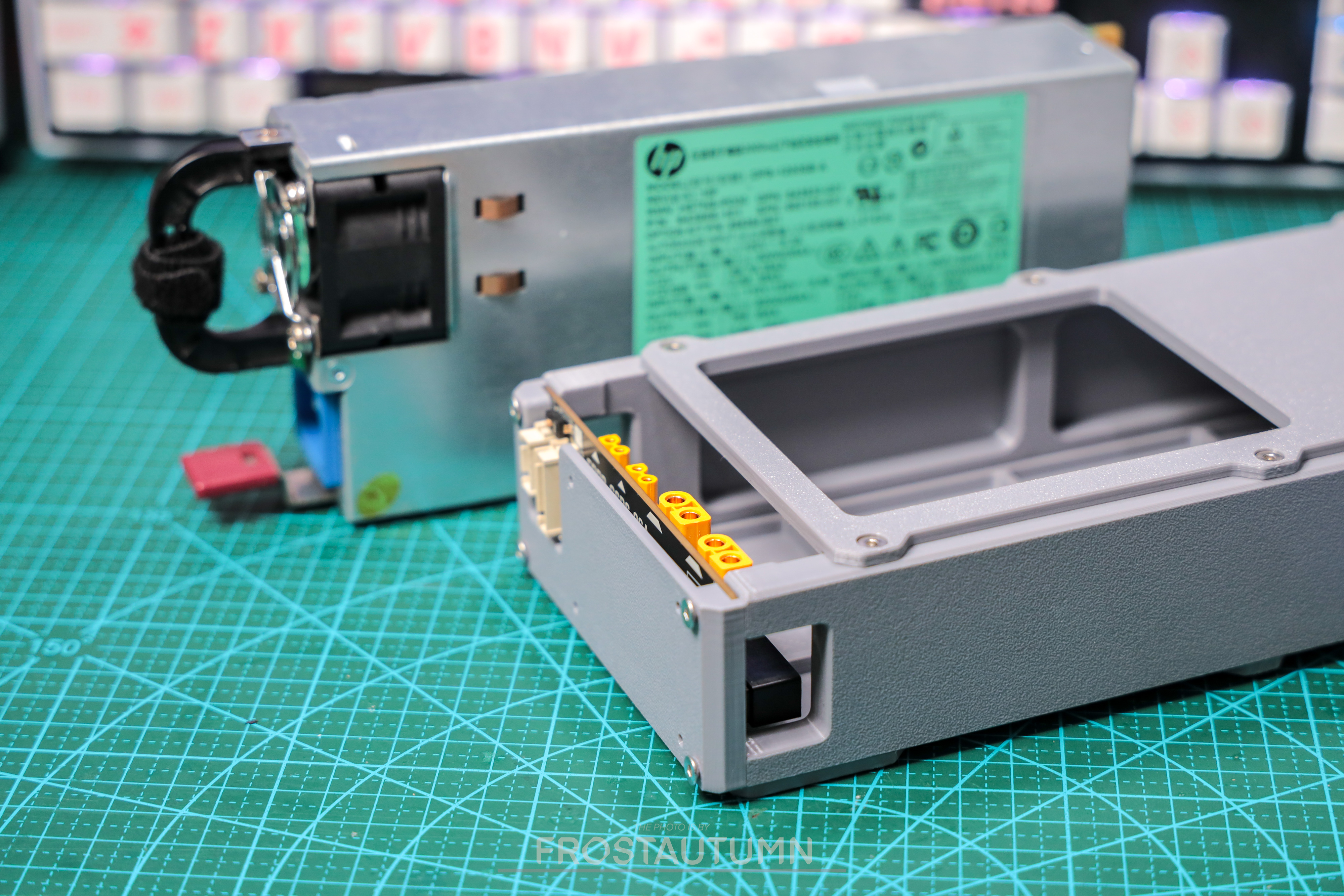 Dell 750W 80 Power Supply Box、cage