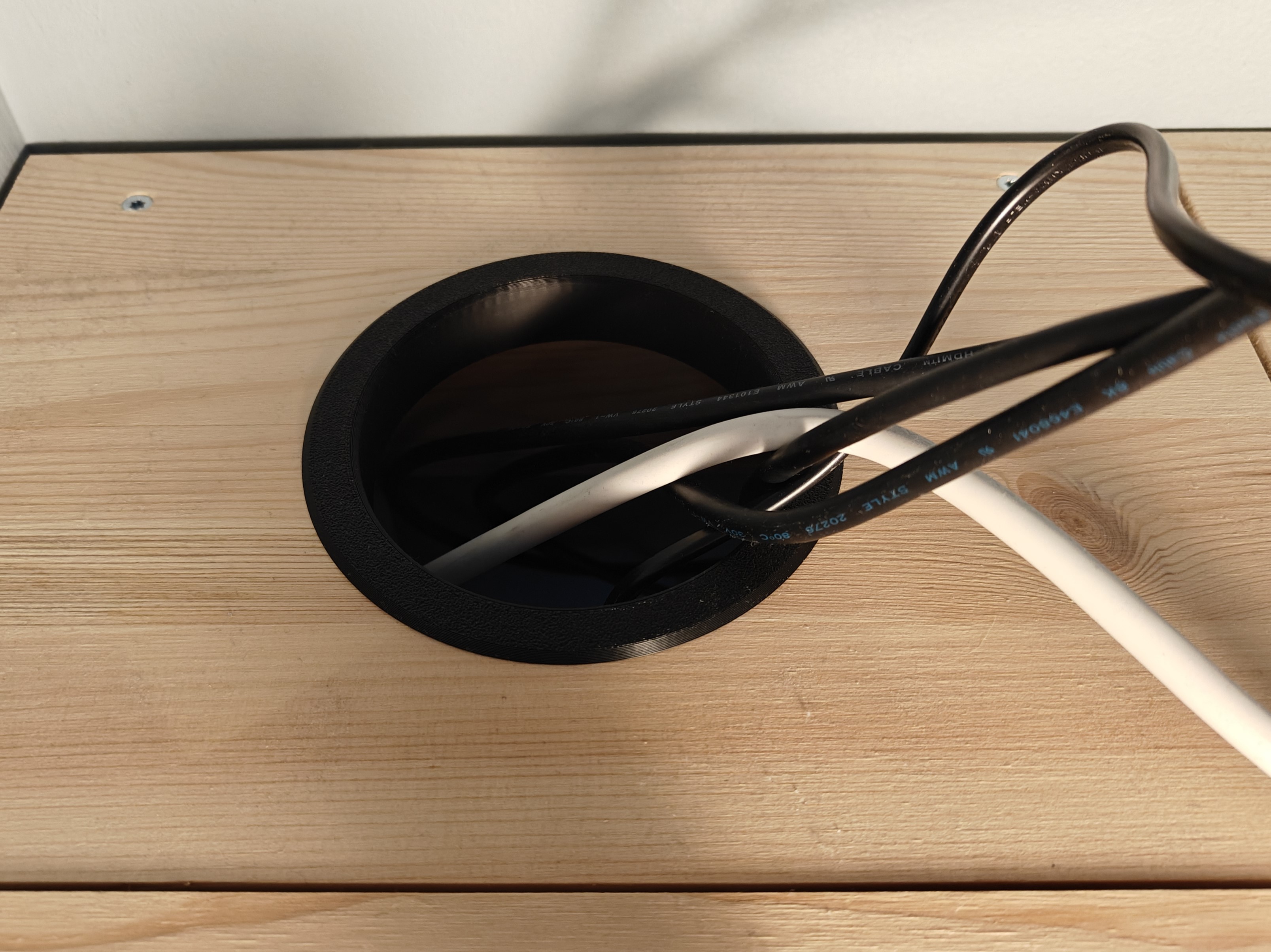 Open Desk Grommet - Multiple sizes — miniatura 5
