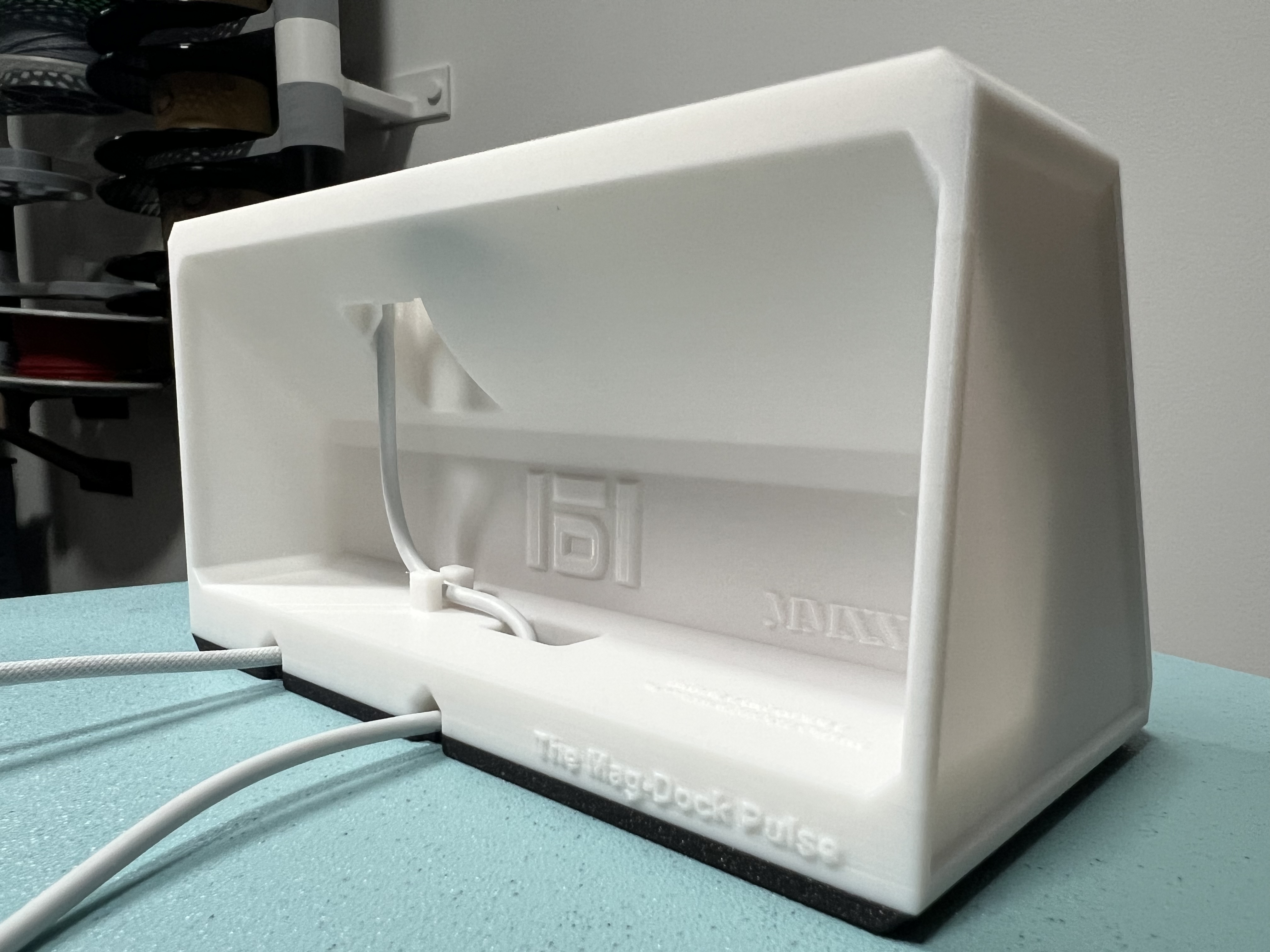 The Mag-Dock Pulse - Magsafe Bedside Charger — miniatura 7