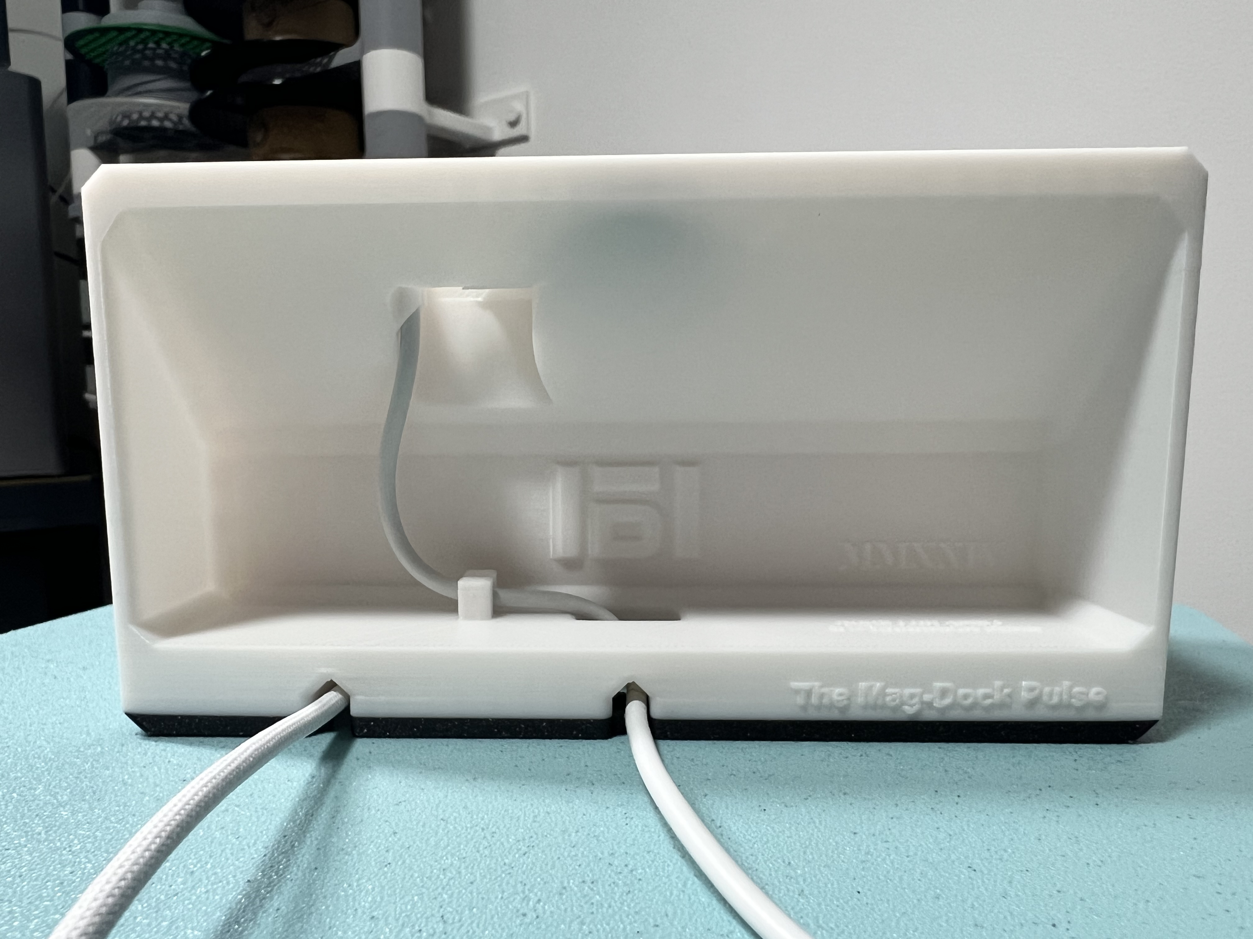 The Mag-Dock Pulse - Magsafe Bedside Charger — miniatura 8