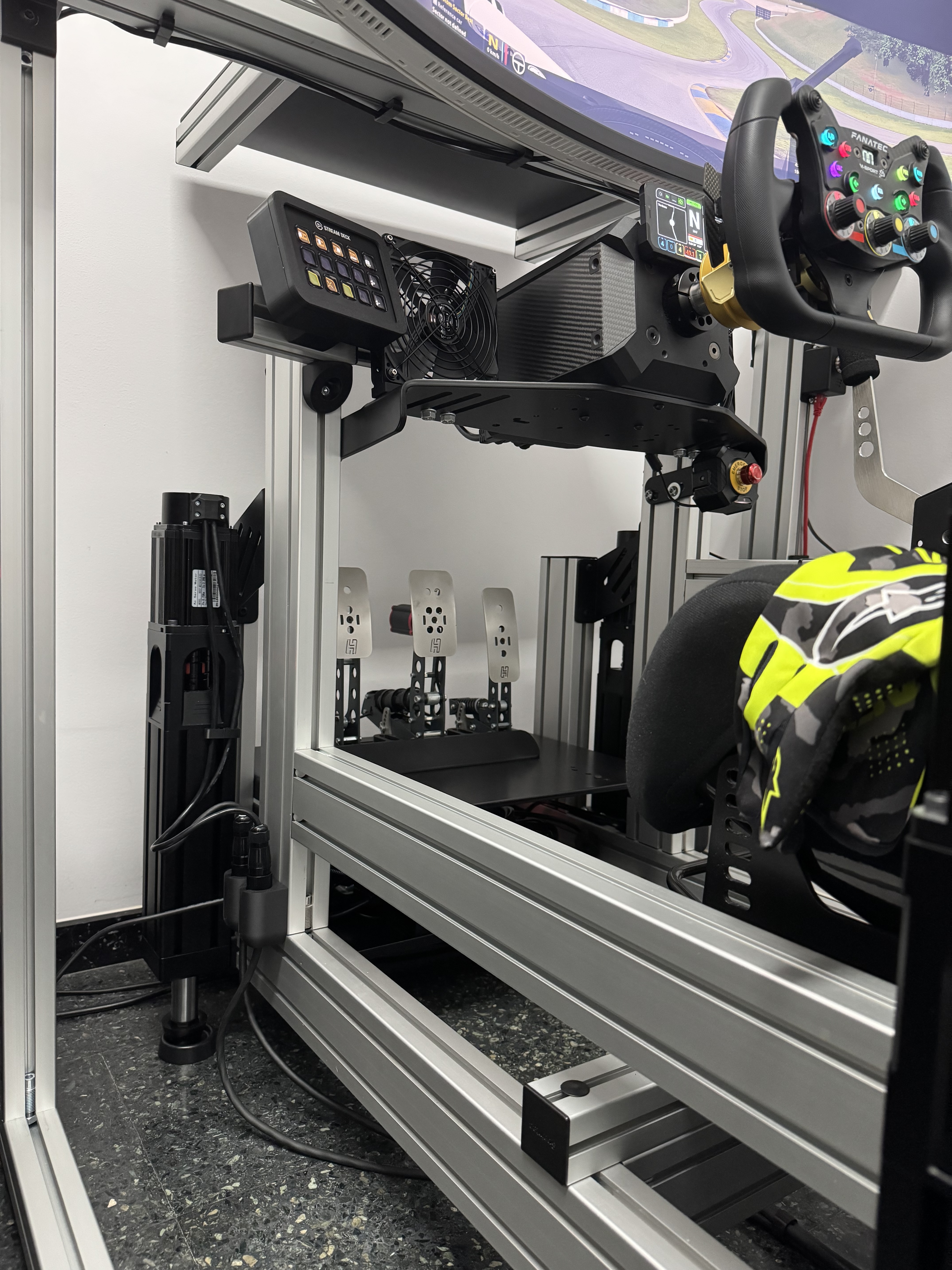 eRacing-Lab RSMEGA or SFX motion system cable holder