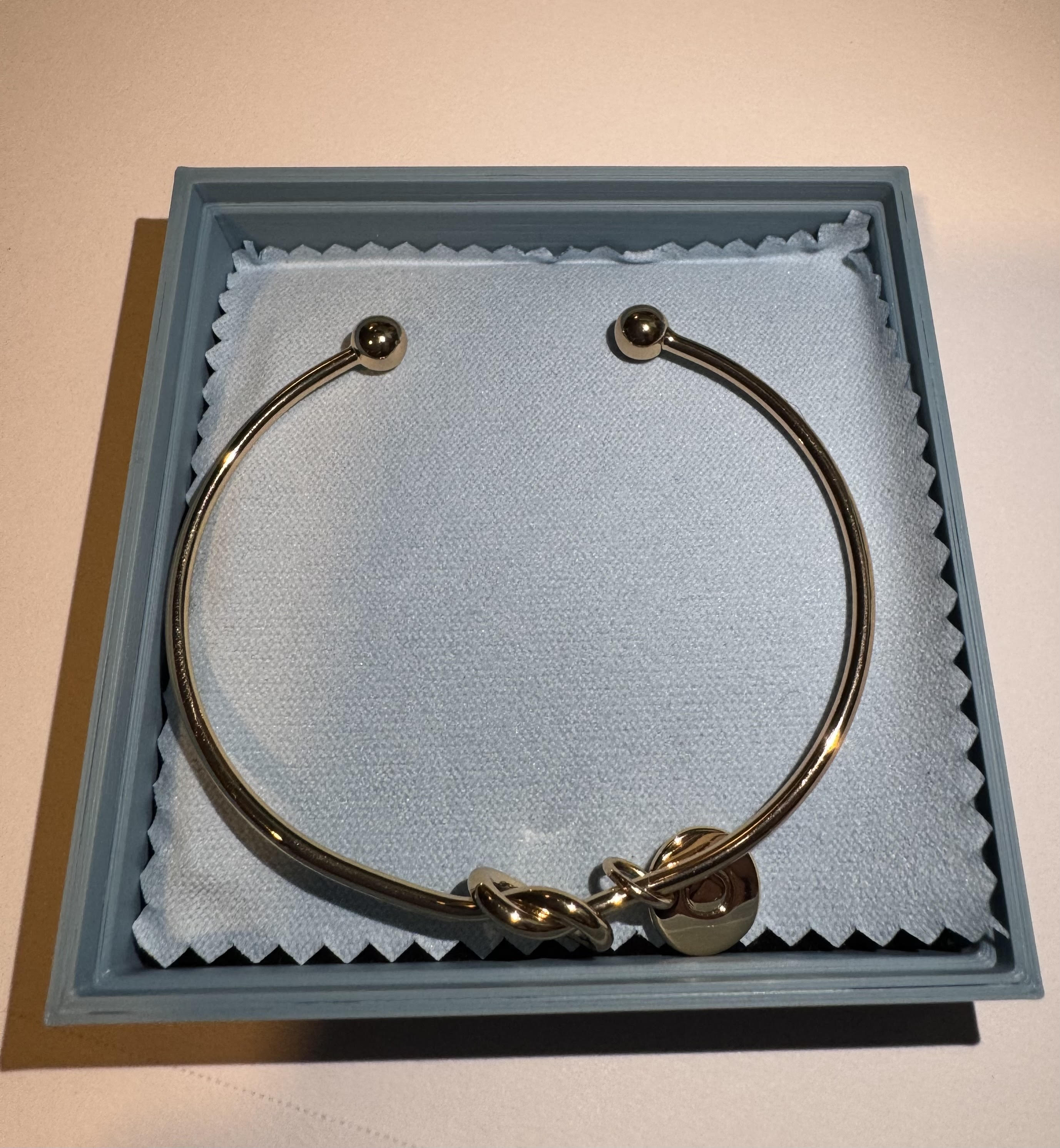 Miniatura 2 do modelo 3D Simple Bracelet Gift Box
