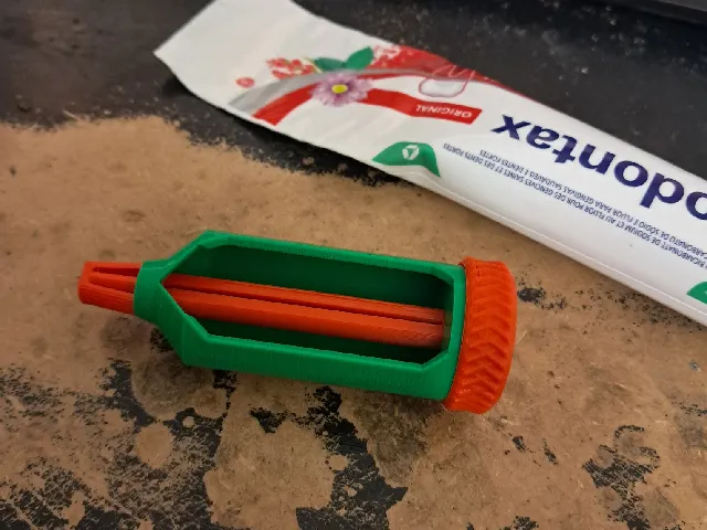 shorter Luke's 3D Ratchet toothpaste tube squeezer