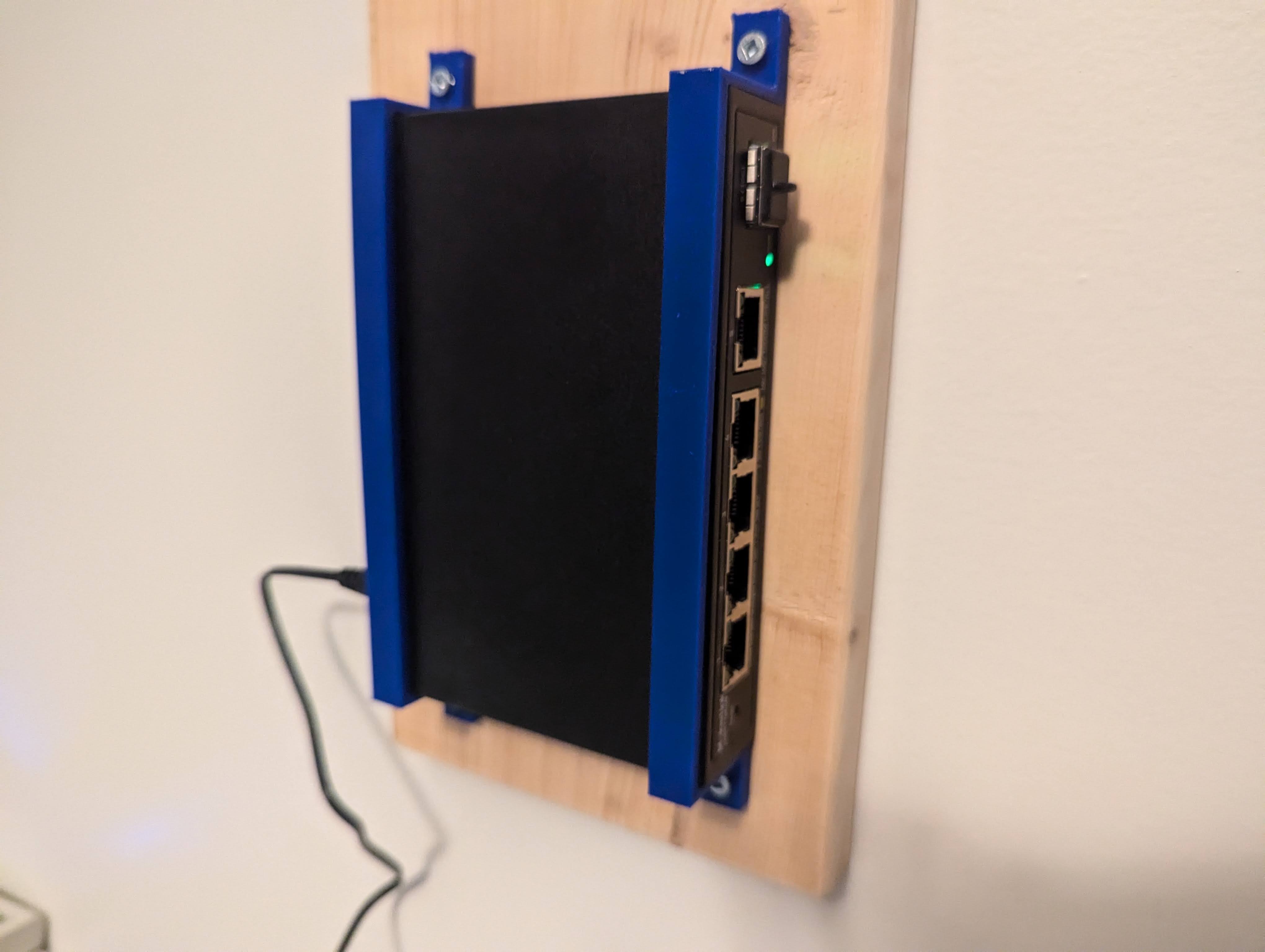 MokerLink 2G05110GSM Bracket