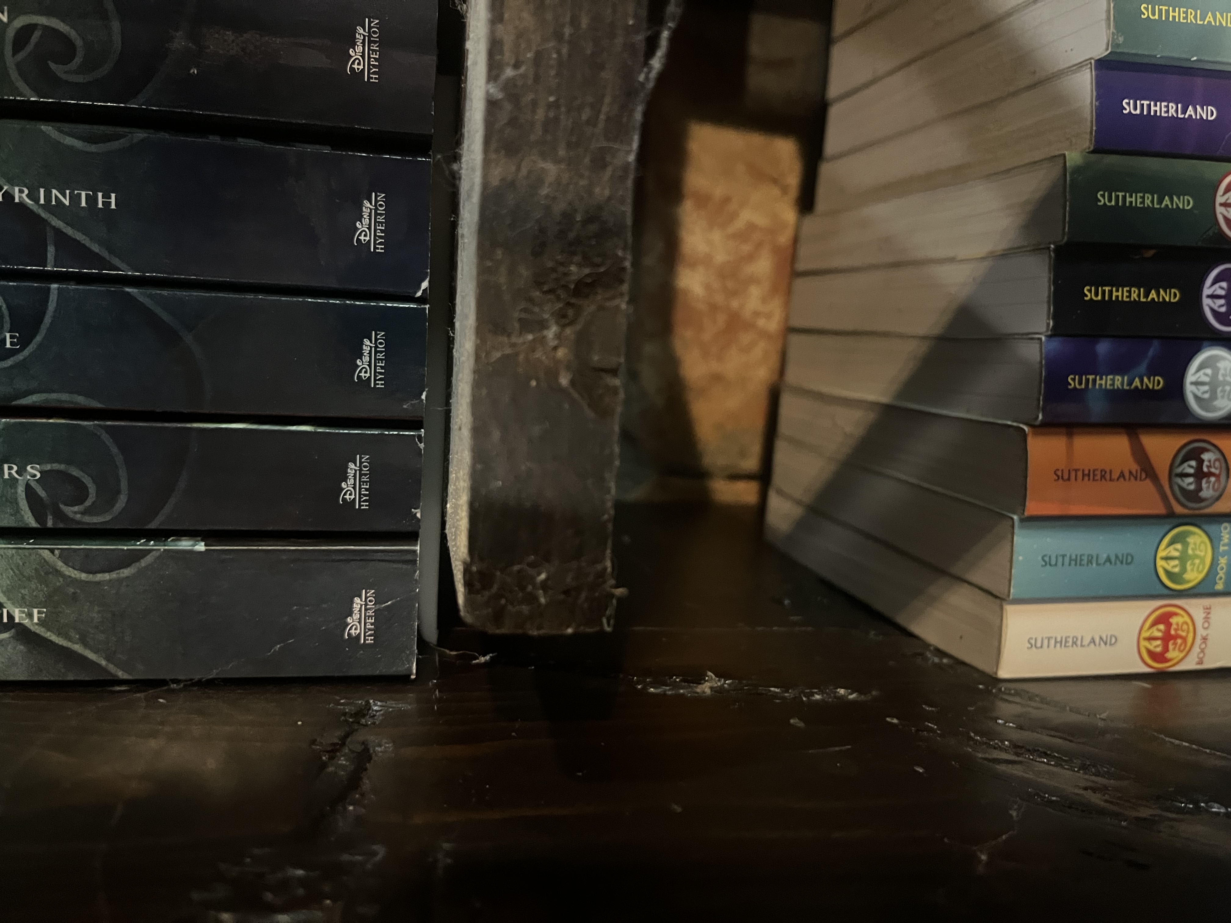 Miniatura 6 do modelo 3D book keeper upper