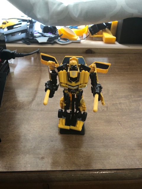 Miniatura 6 do modelo 3D Transformers 2007 Bumblebee display Stand