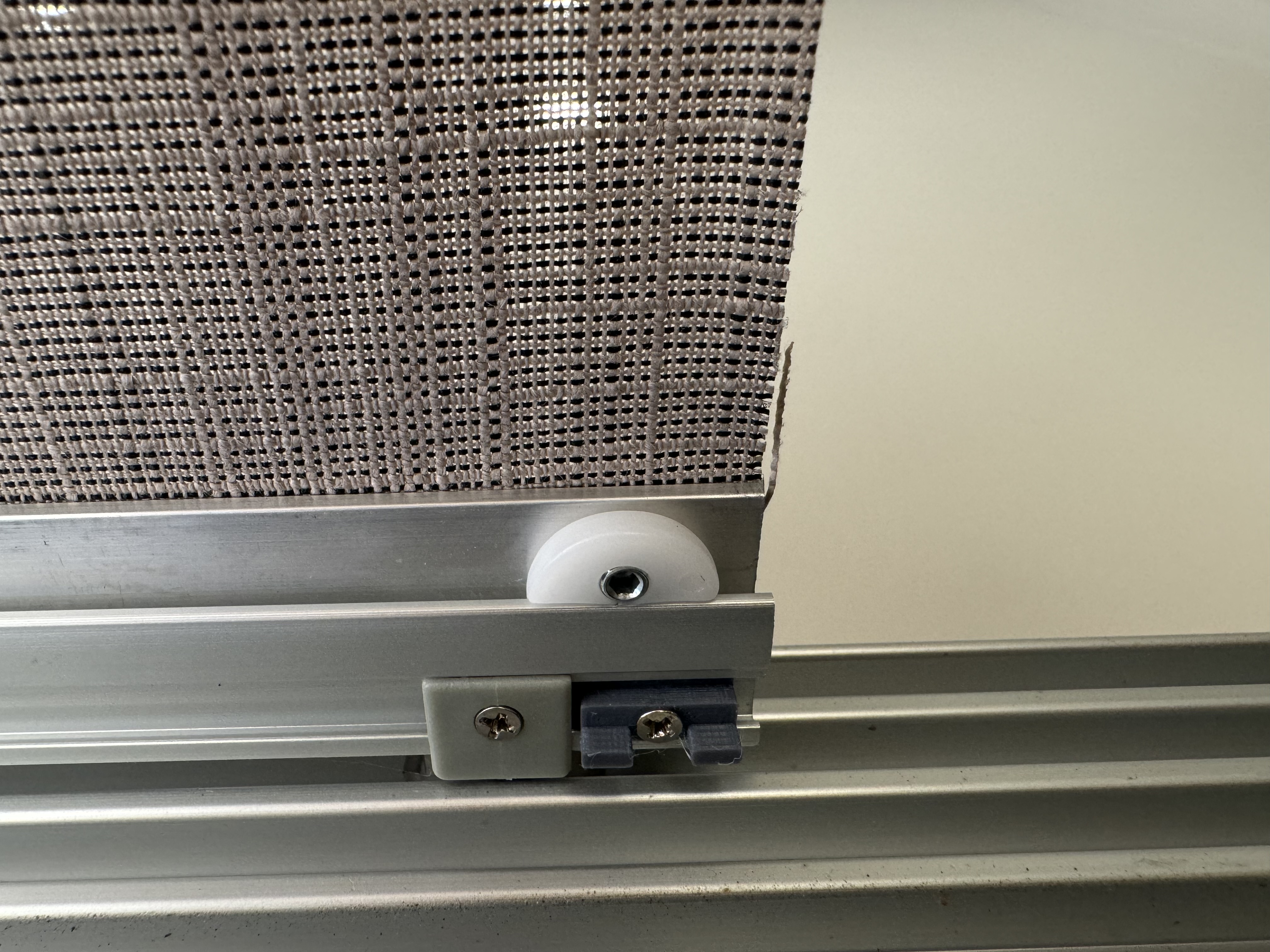 Kresta Panel Blinds Catch