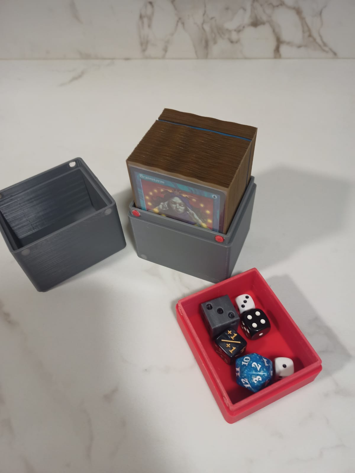 Deck box for 80 cards with dice slot (MTG, Pokemon, Lorcana, One Piece