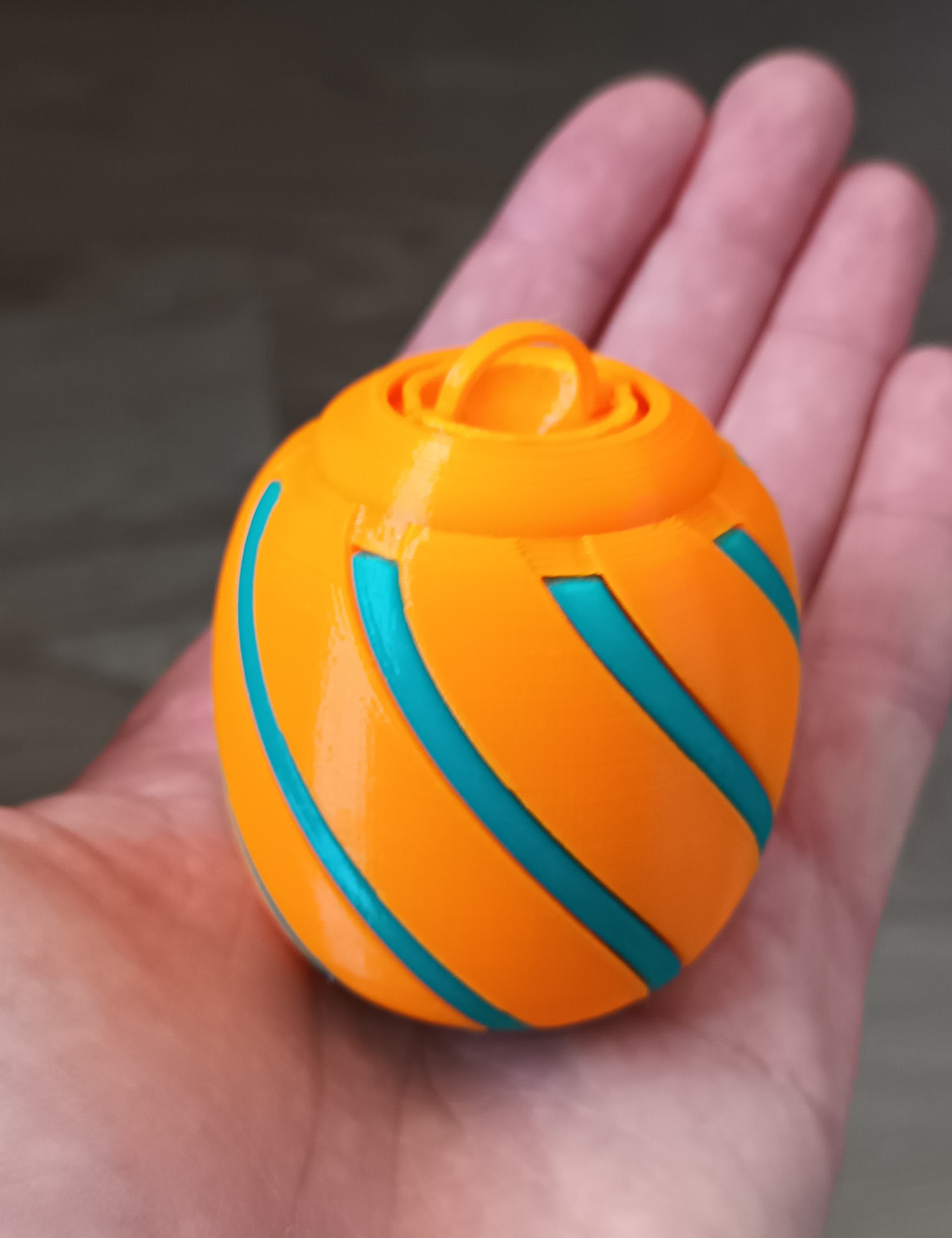 Helical barrel gift/treasury box and mini vase by adr_insc Download