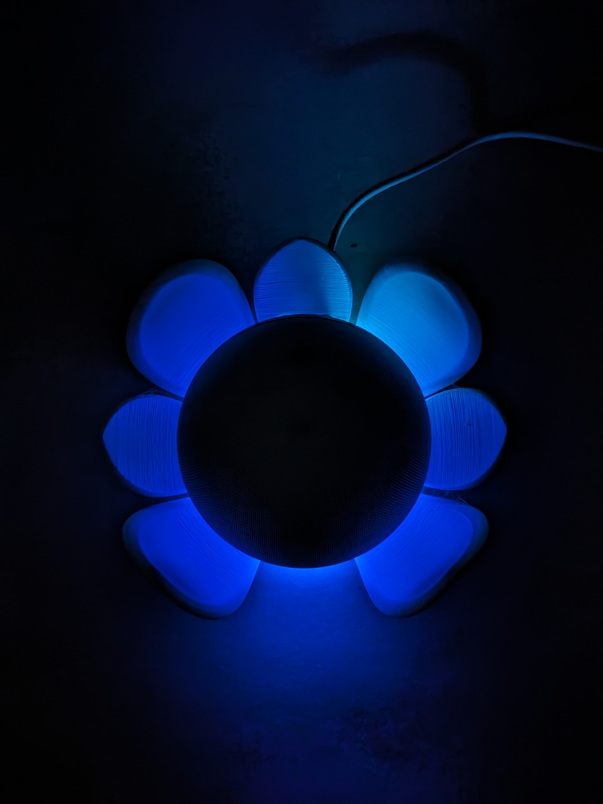 Echo Dot Lotus Dock — thumbnail 2