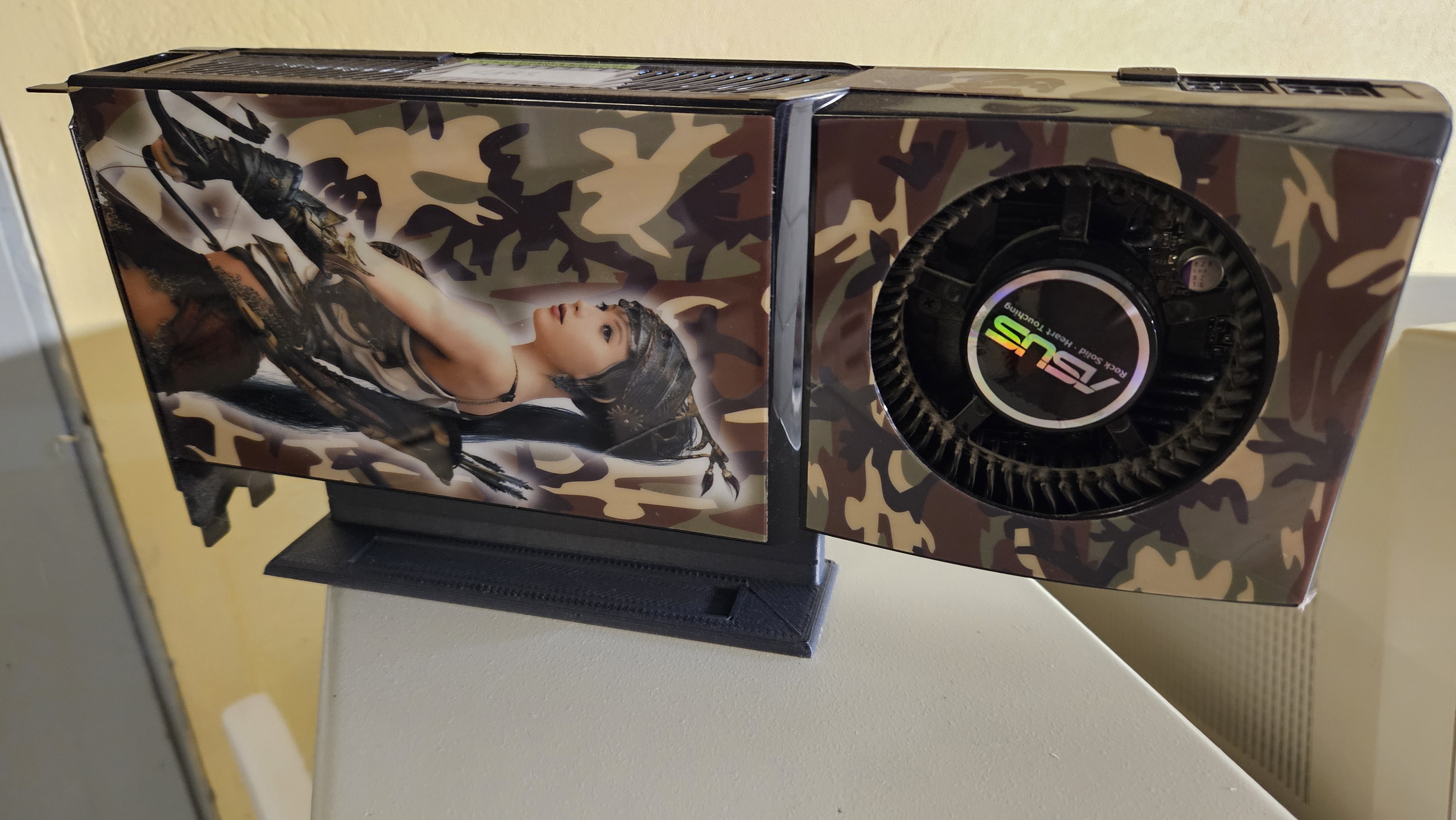 Display stand for graphic cards