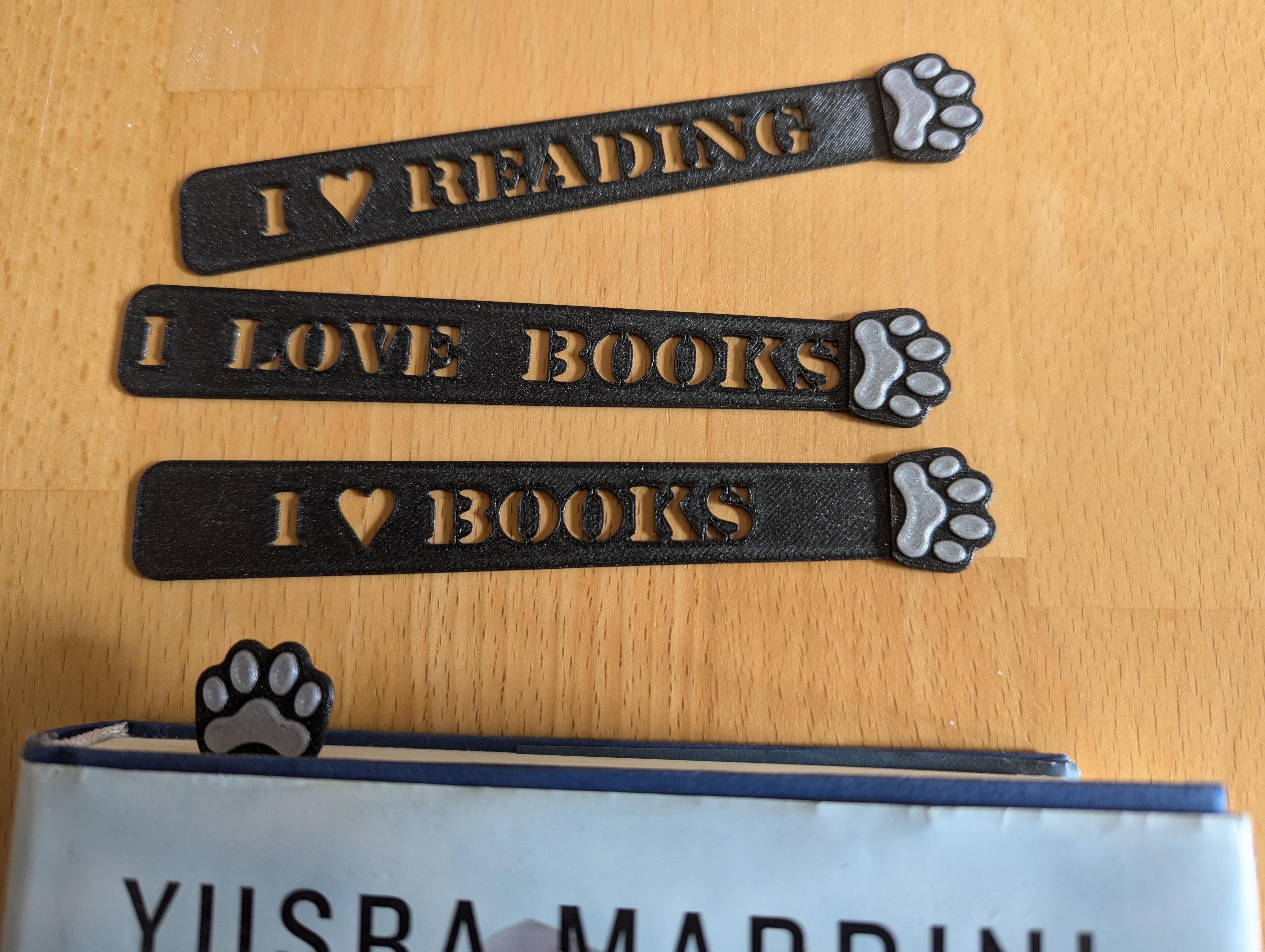 Bookmark with cat paw shape