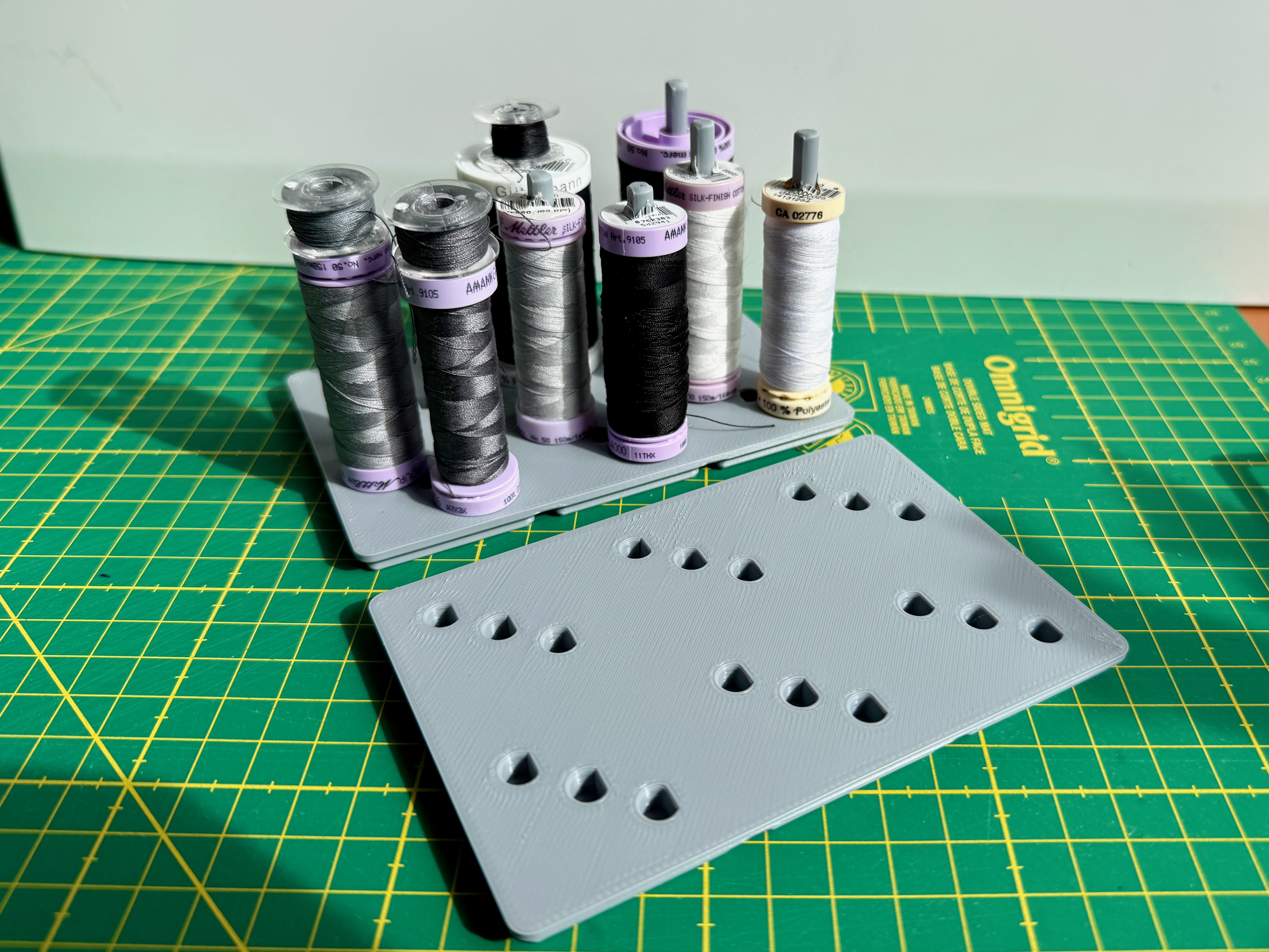 Gridfinity Sewing Thread Holder