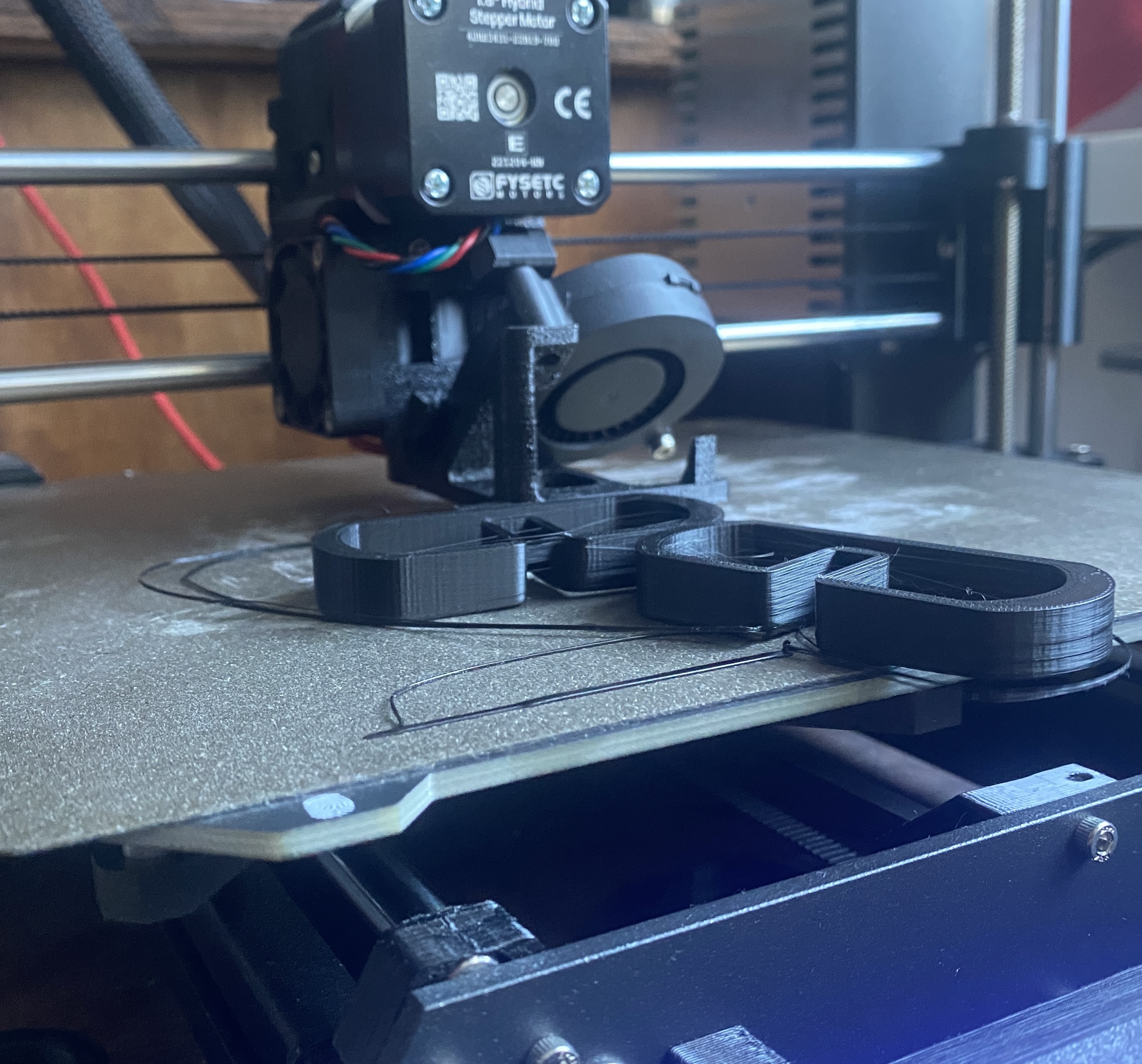 guard/ram for printhead (continuous print)