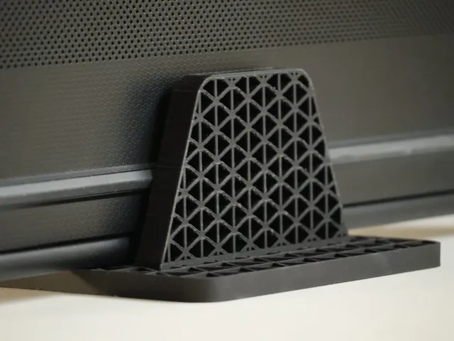 Vertical laptop stand (3 sizes)