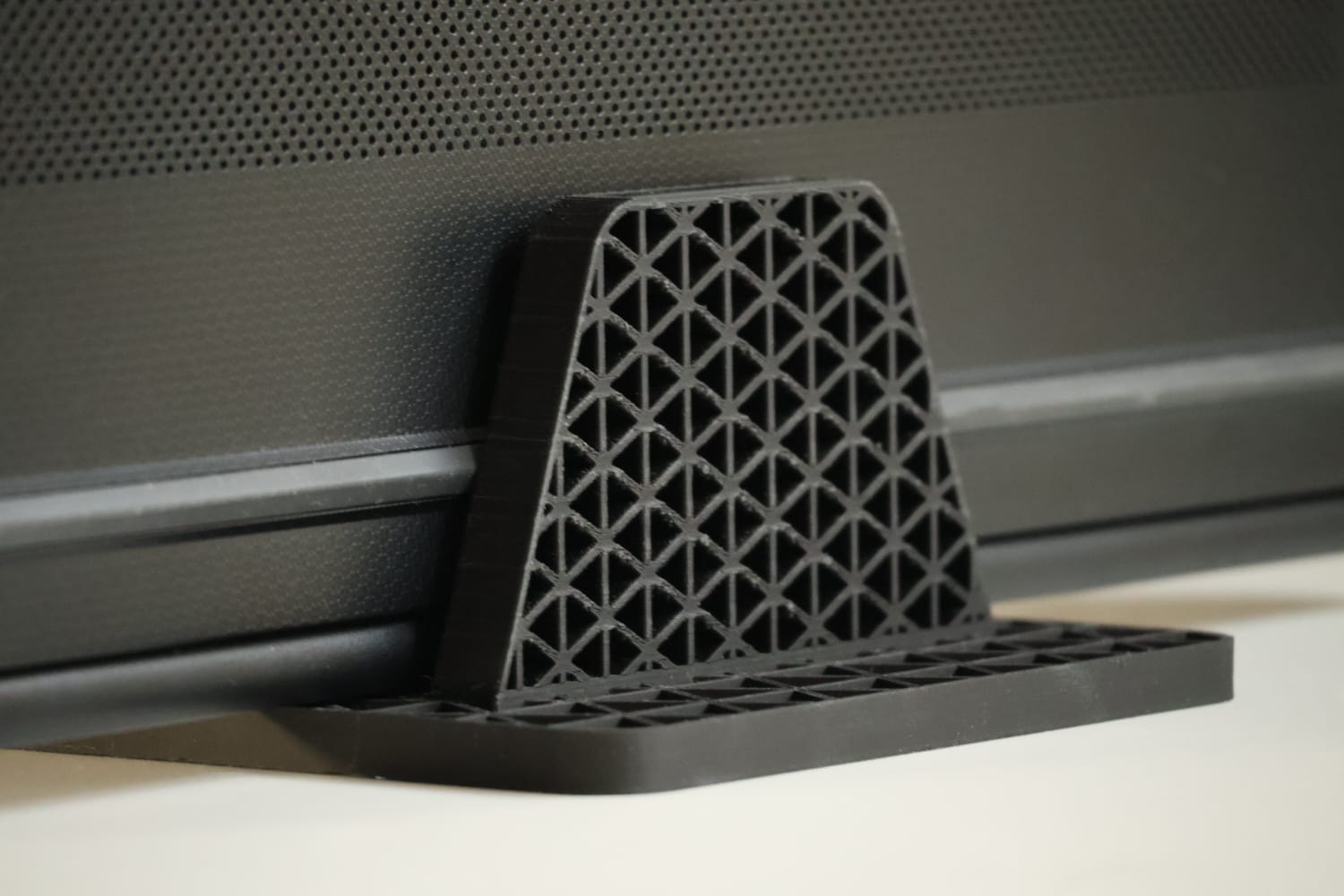Vertical laptop stand (3 sizes)