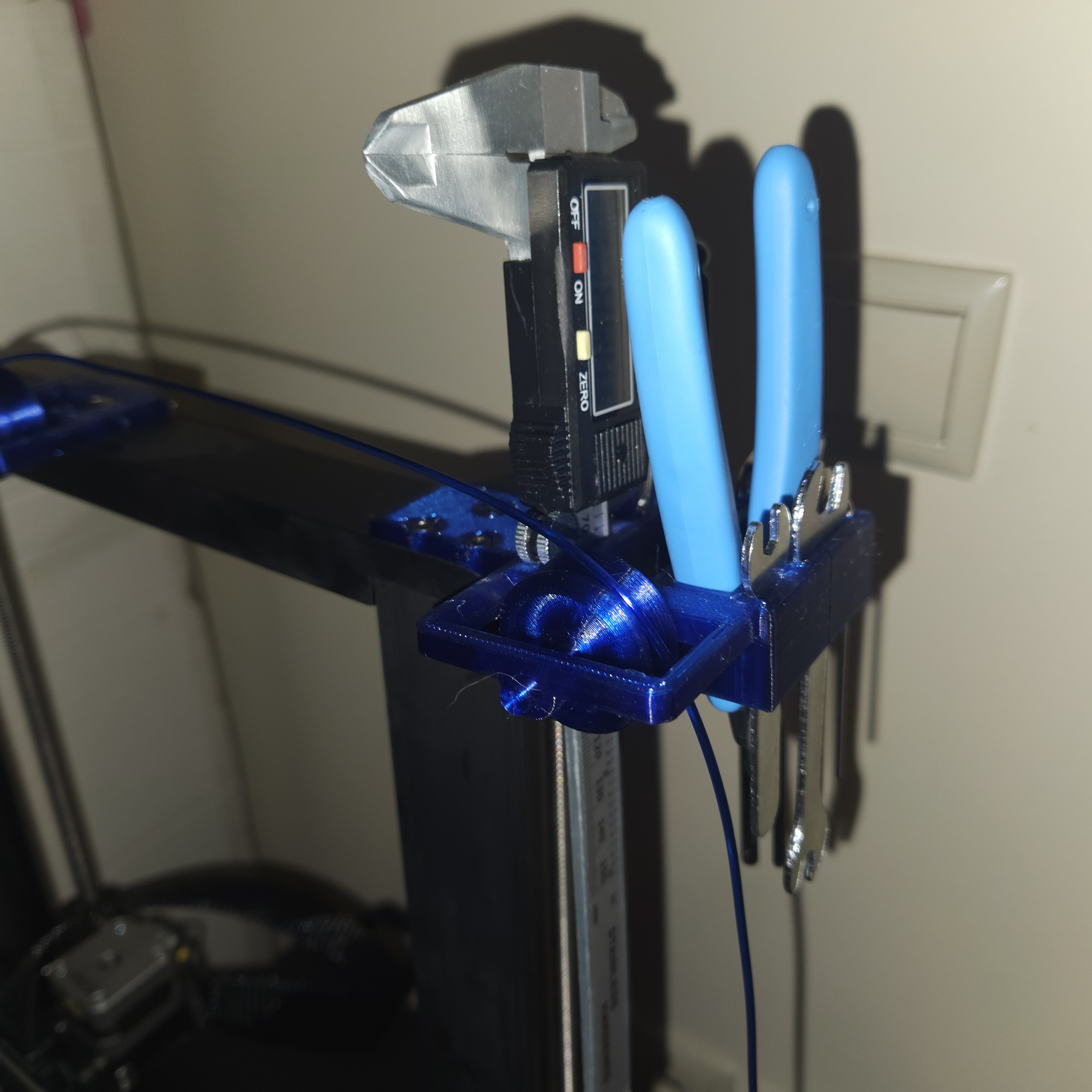 Ender3 V3 SE Tool Holder with filament guide - Remix