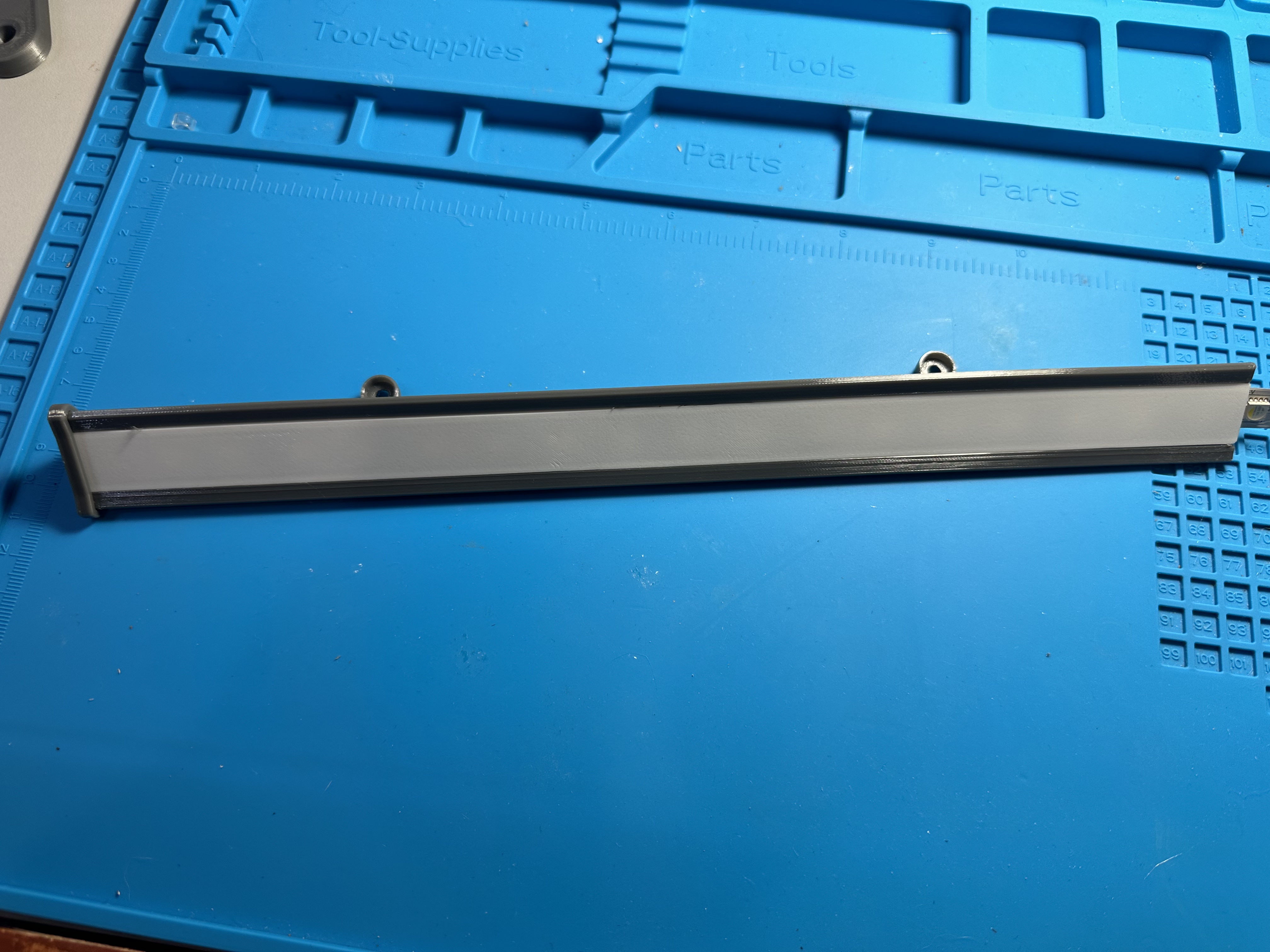 Miniatura 7 do modelo 3D LED Light Bar Diffuser & Holder