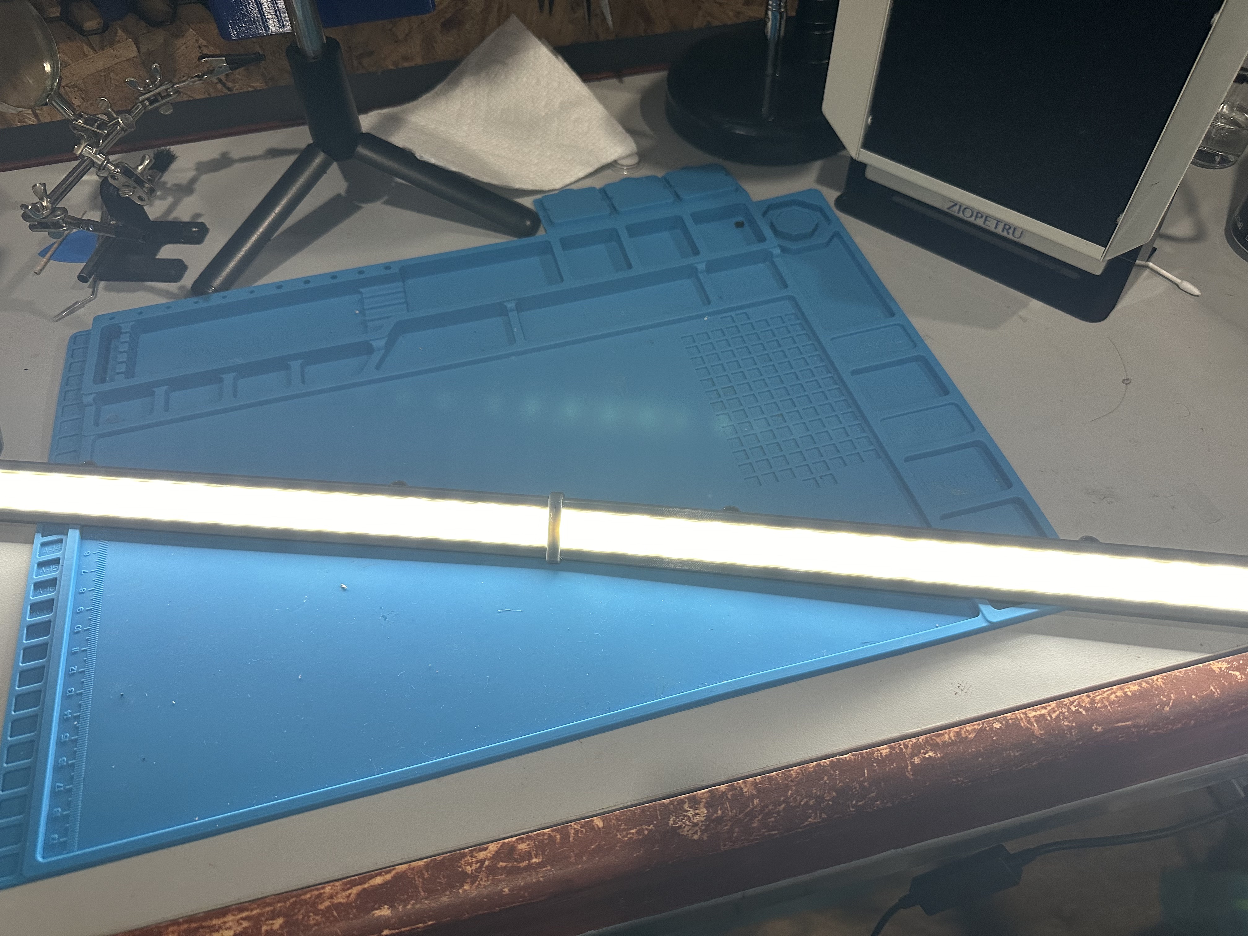 LED Light Bar Diffuser & Holder