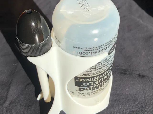 Elegant neilmed holder