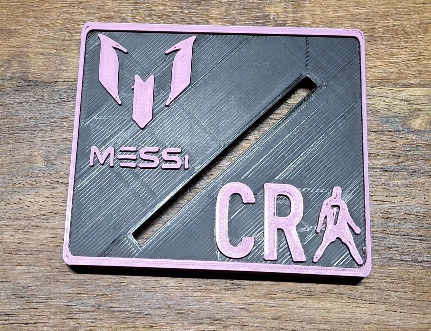 Toothpaste squeezer Messi & Ronaldo