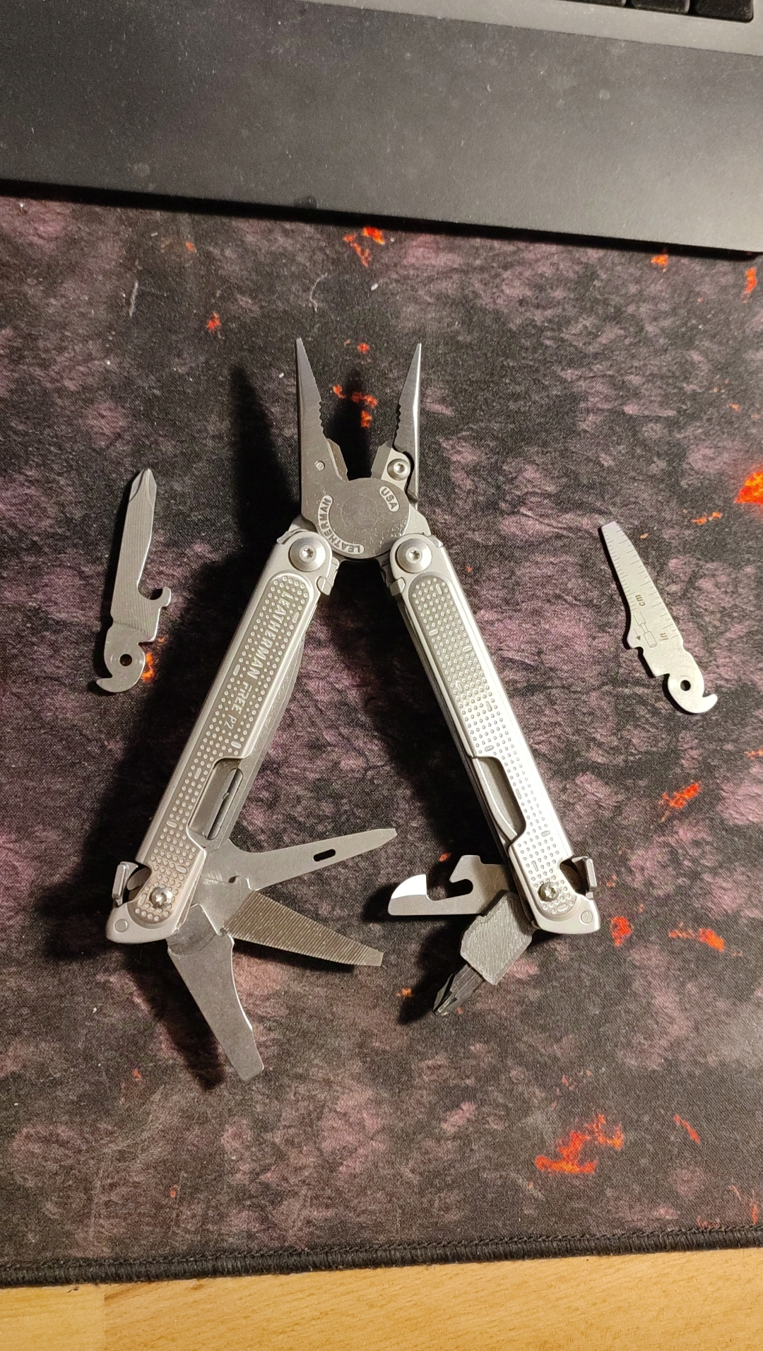 Leatherman Free bit driver / holder