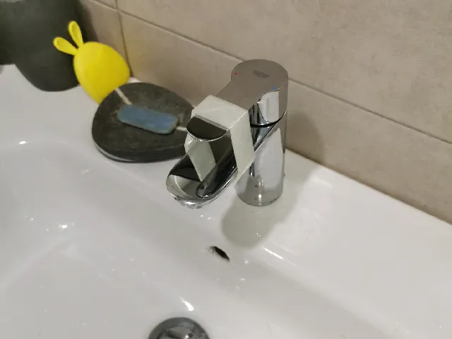 Seguro para grifo de baño