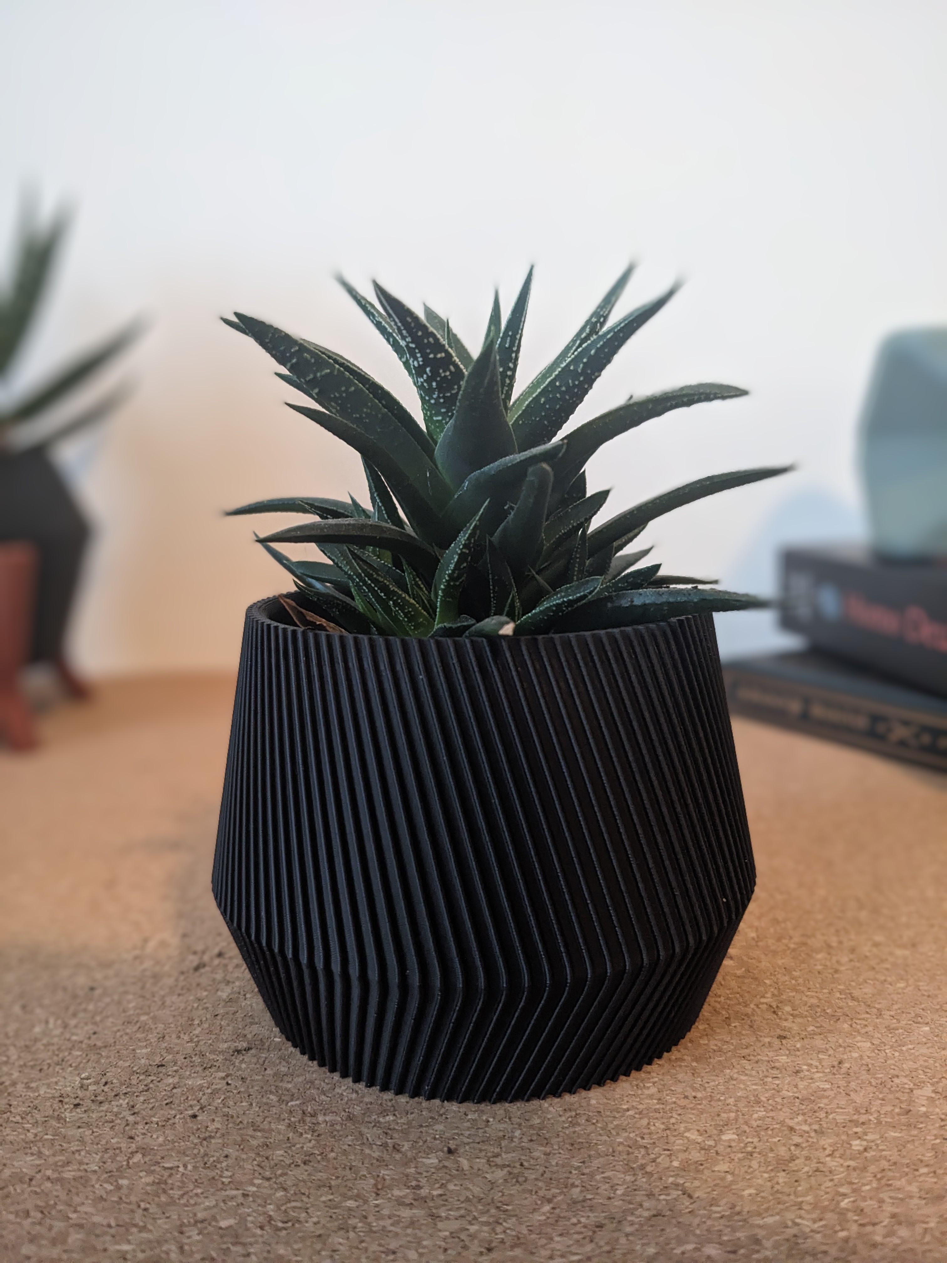 Geometric Knurled Planter — miniatura 3